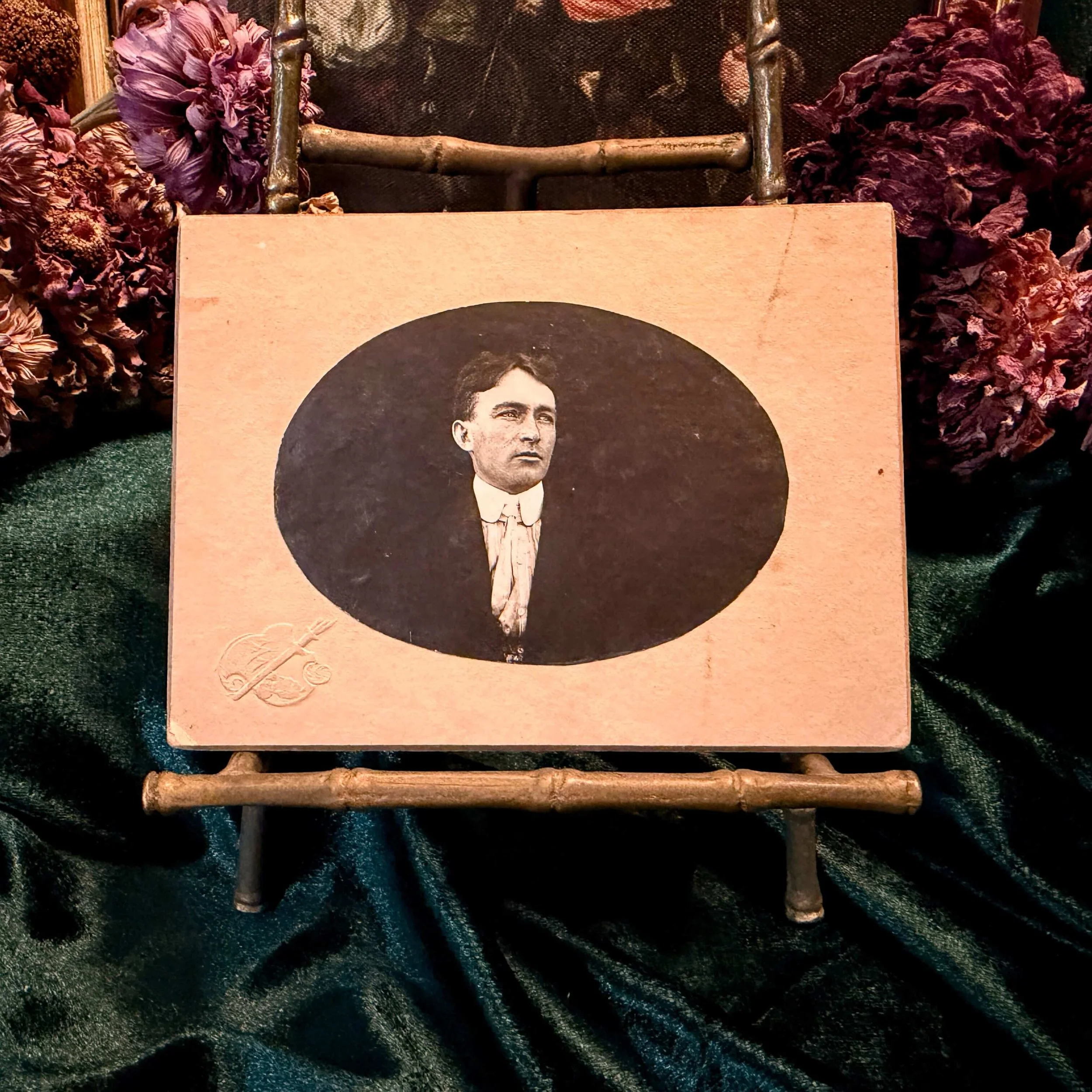 Gent 3 Cabinet Card 2.jpg