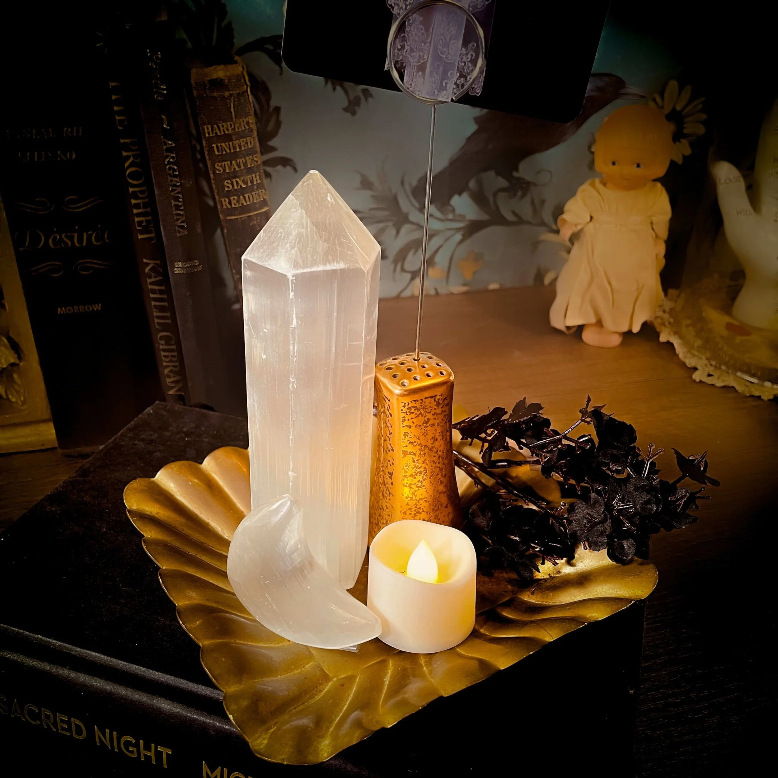 Vintage Brass Tray with Selenite 20.jpg