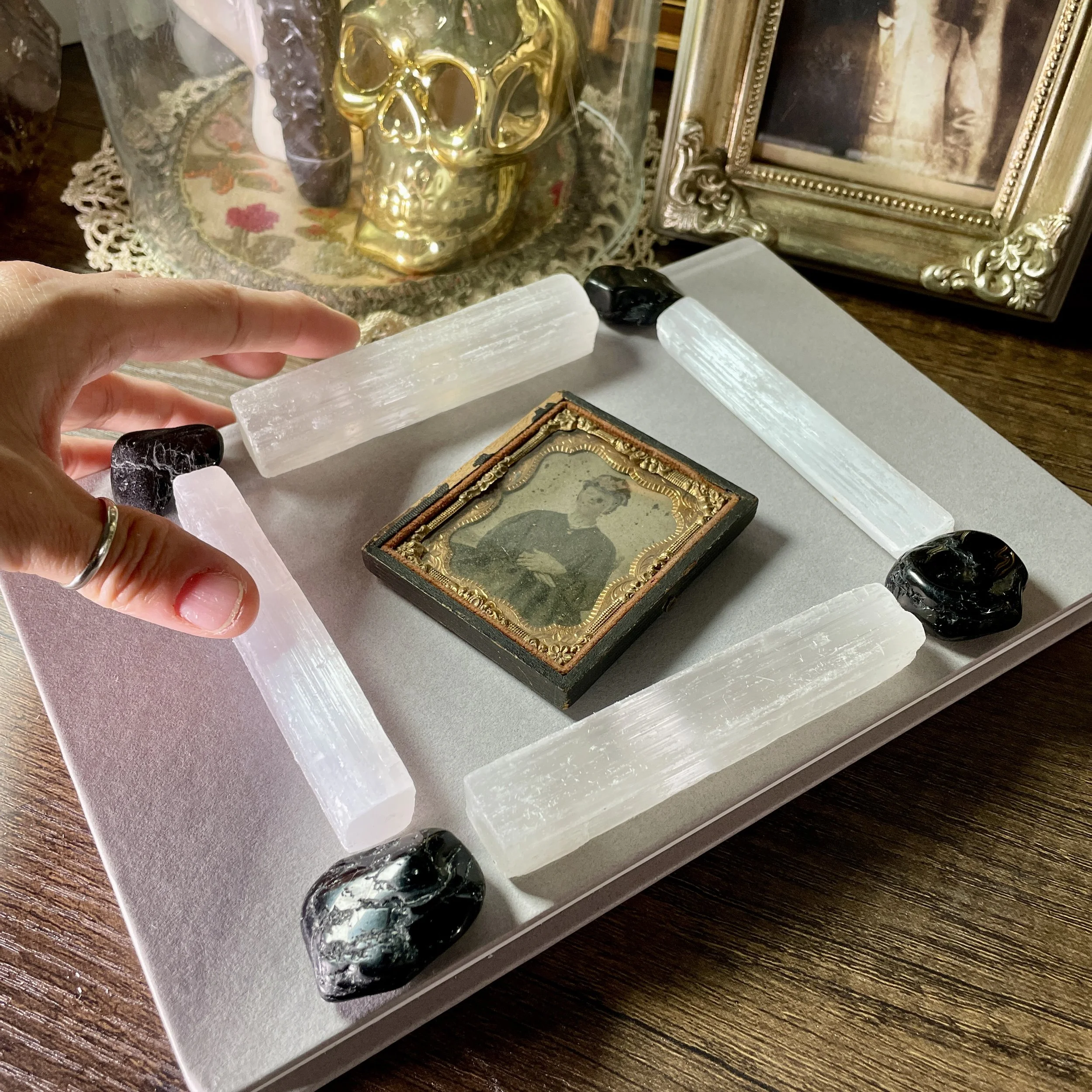 House Protection Crystal Set 4.jpg