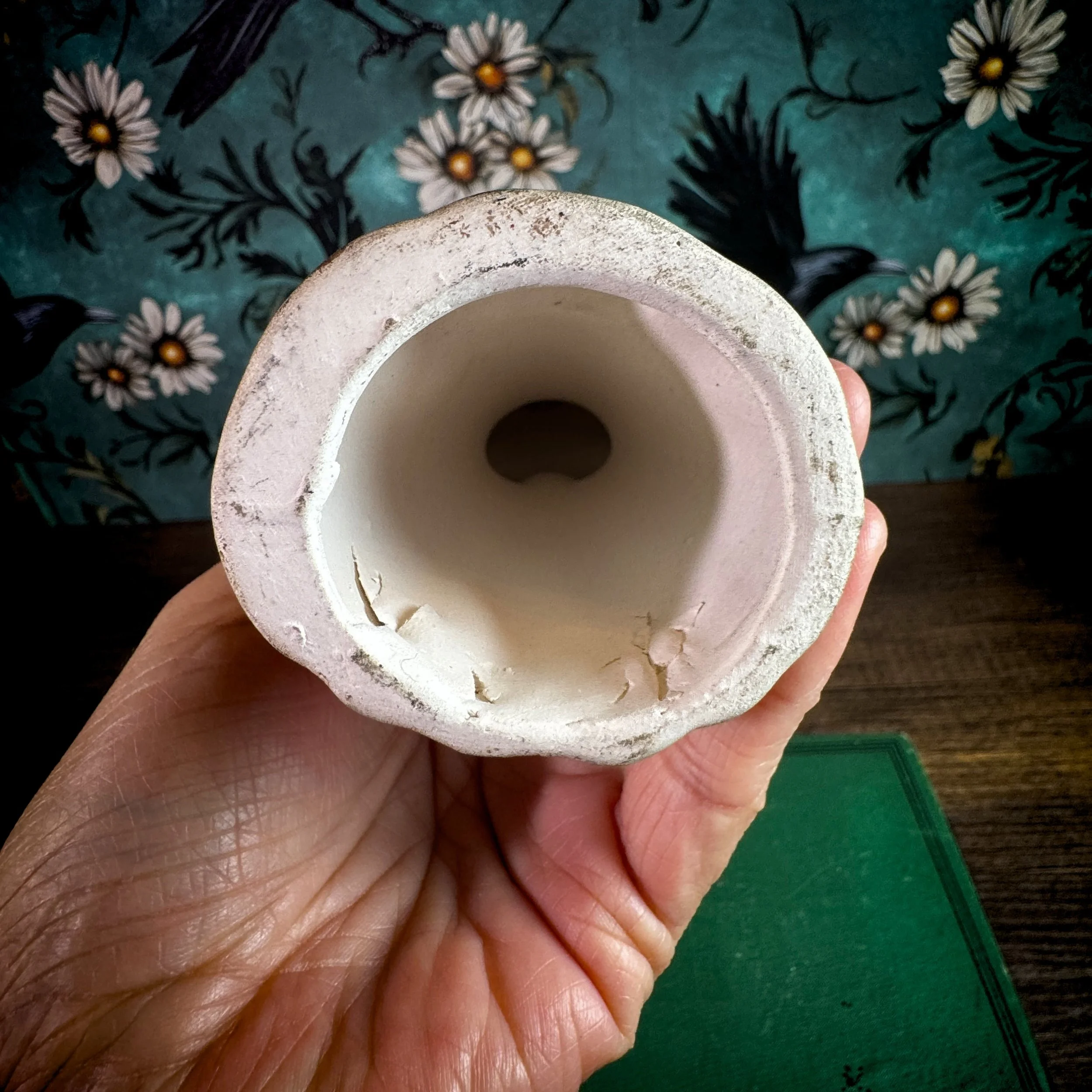 Vintage Ceramic Angel Figurine 6.jpg
