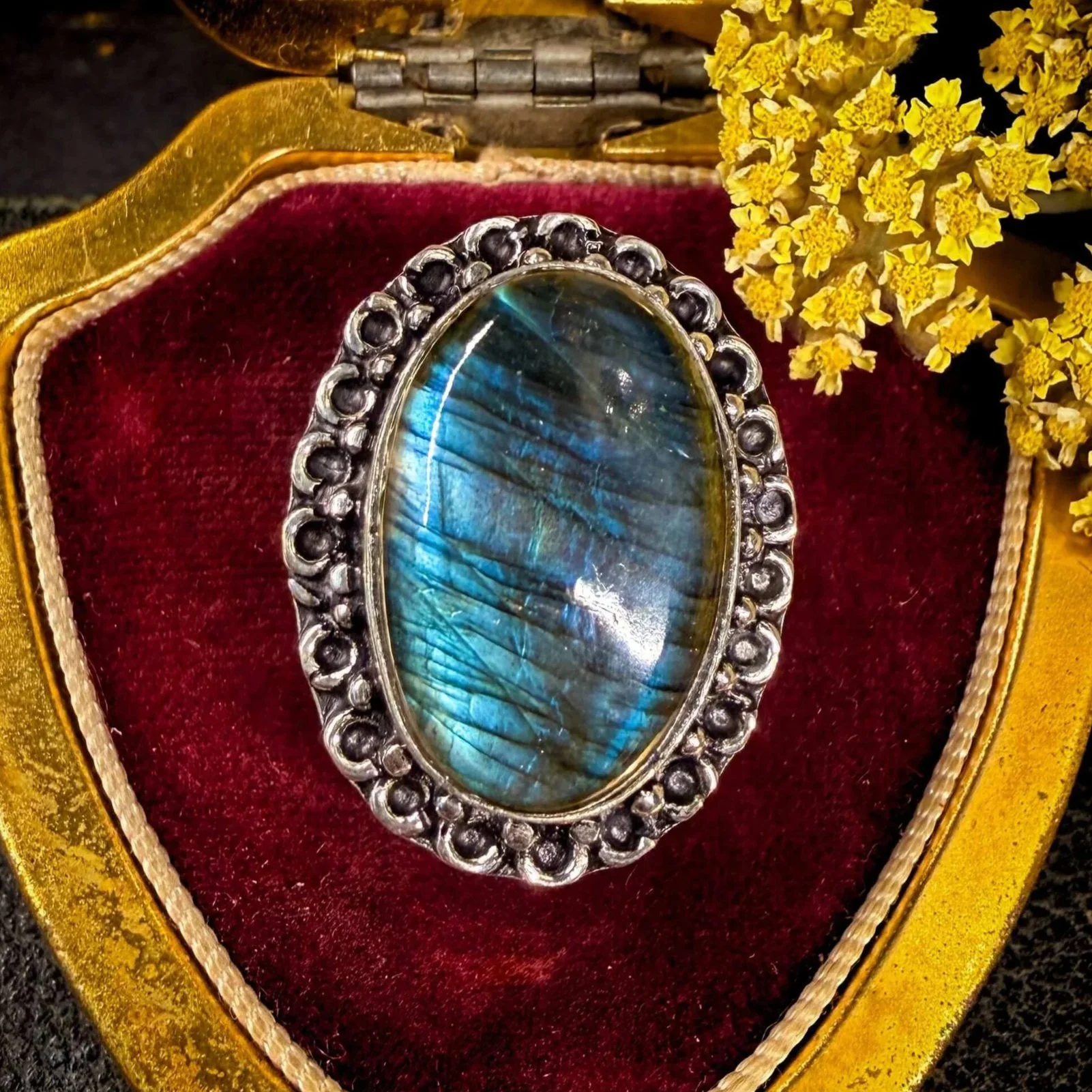 Labradorite+Oval+Size+8-2.jpg