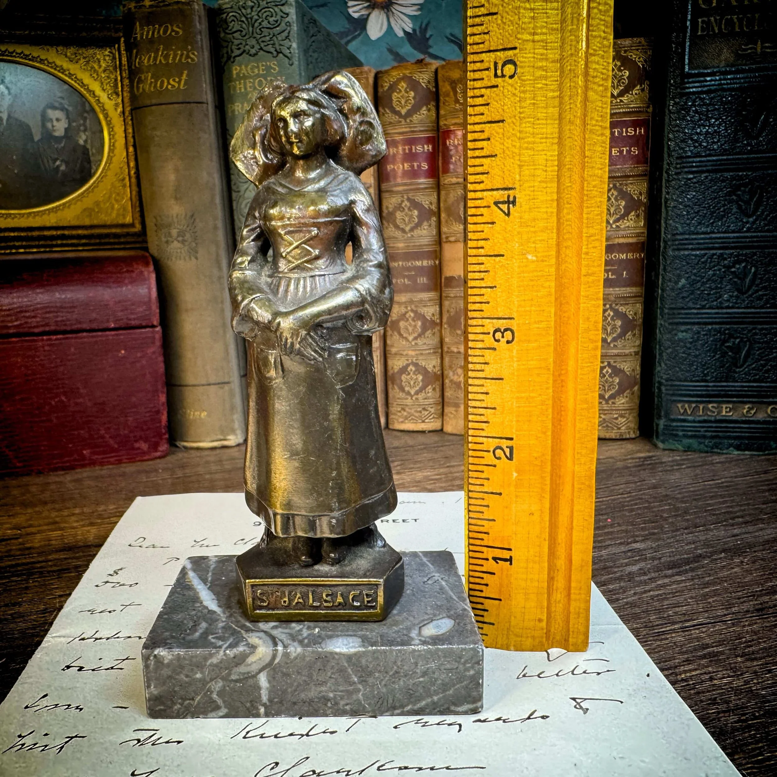 S Jalsace Statue Vint 5.jpg