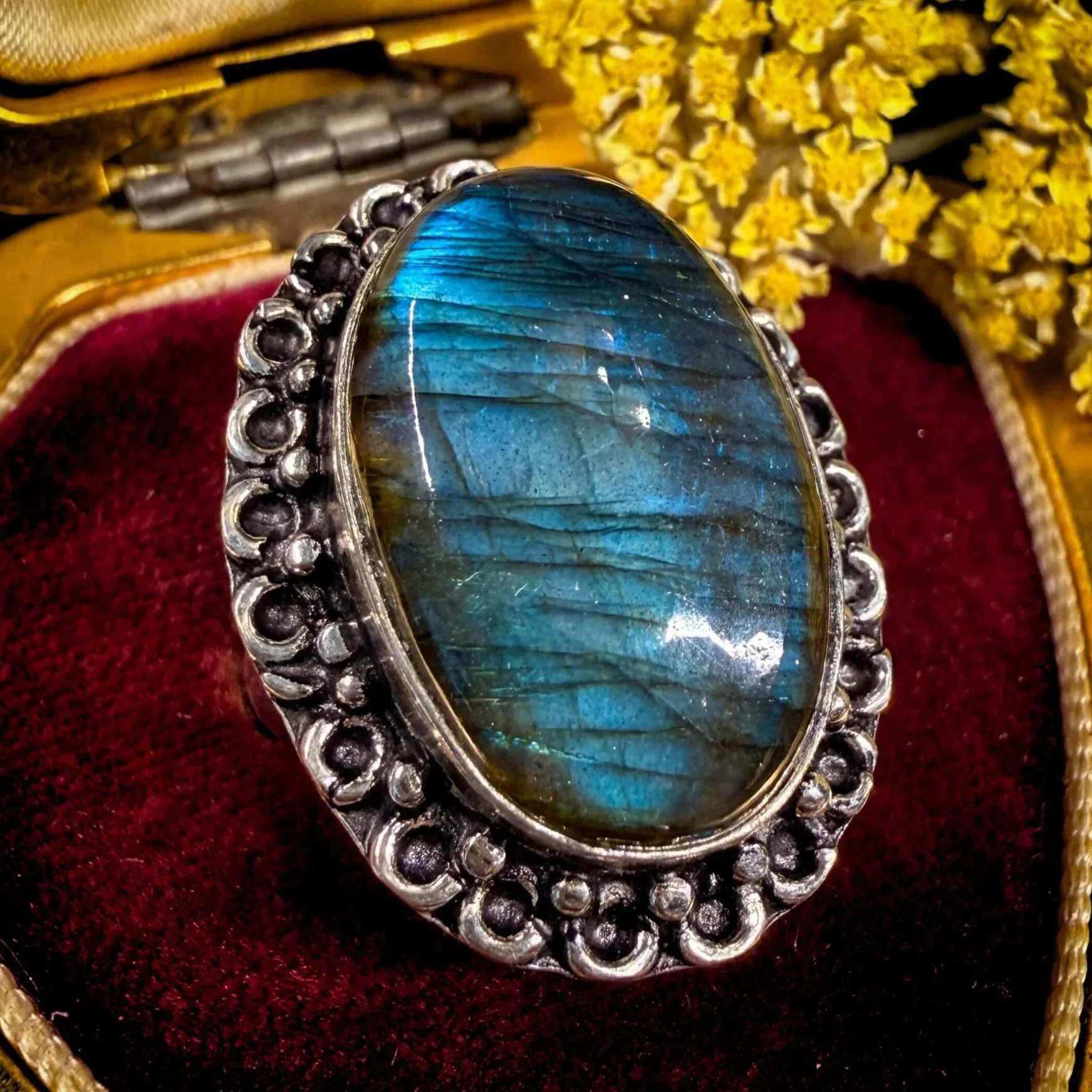 Labradorite+Oval+Size+8-1.jpg