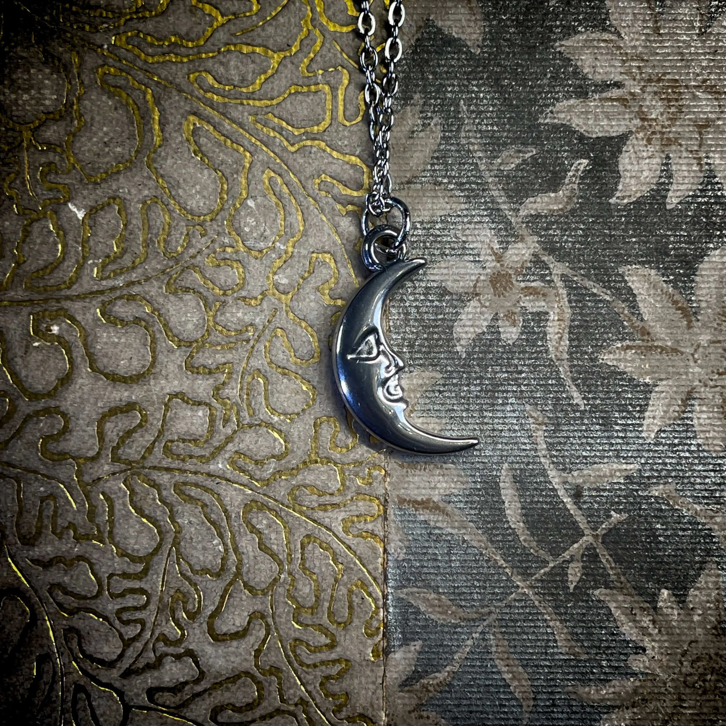 Crescent Moon Necklace 16 4(1).jpg