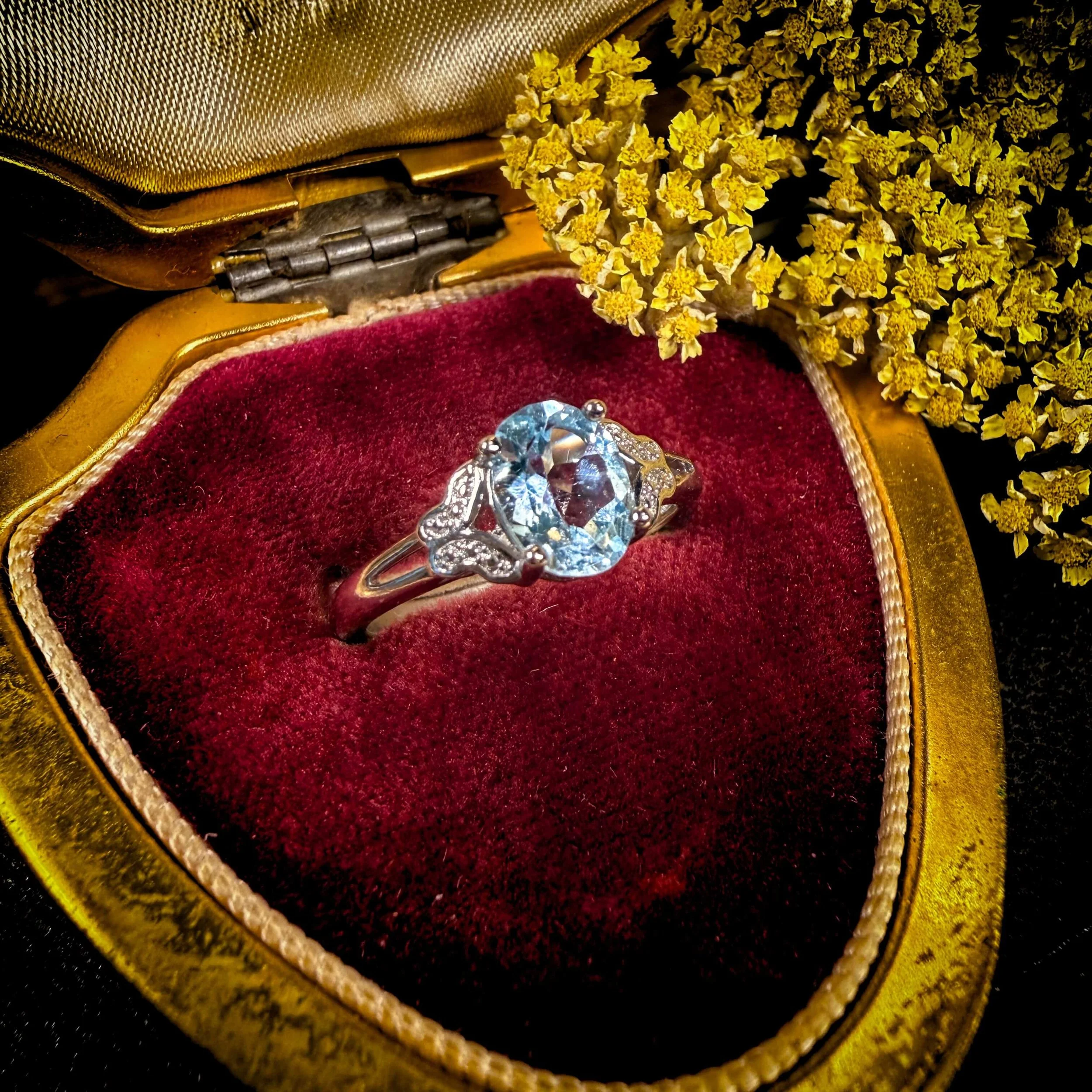 Keep a Clear Head Ring (8) | Natural Aquamarine White Bronze