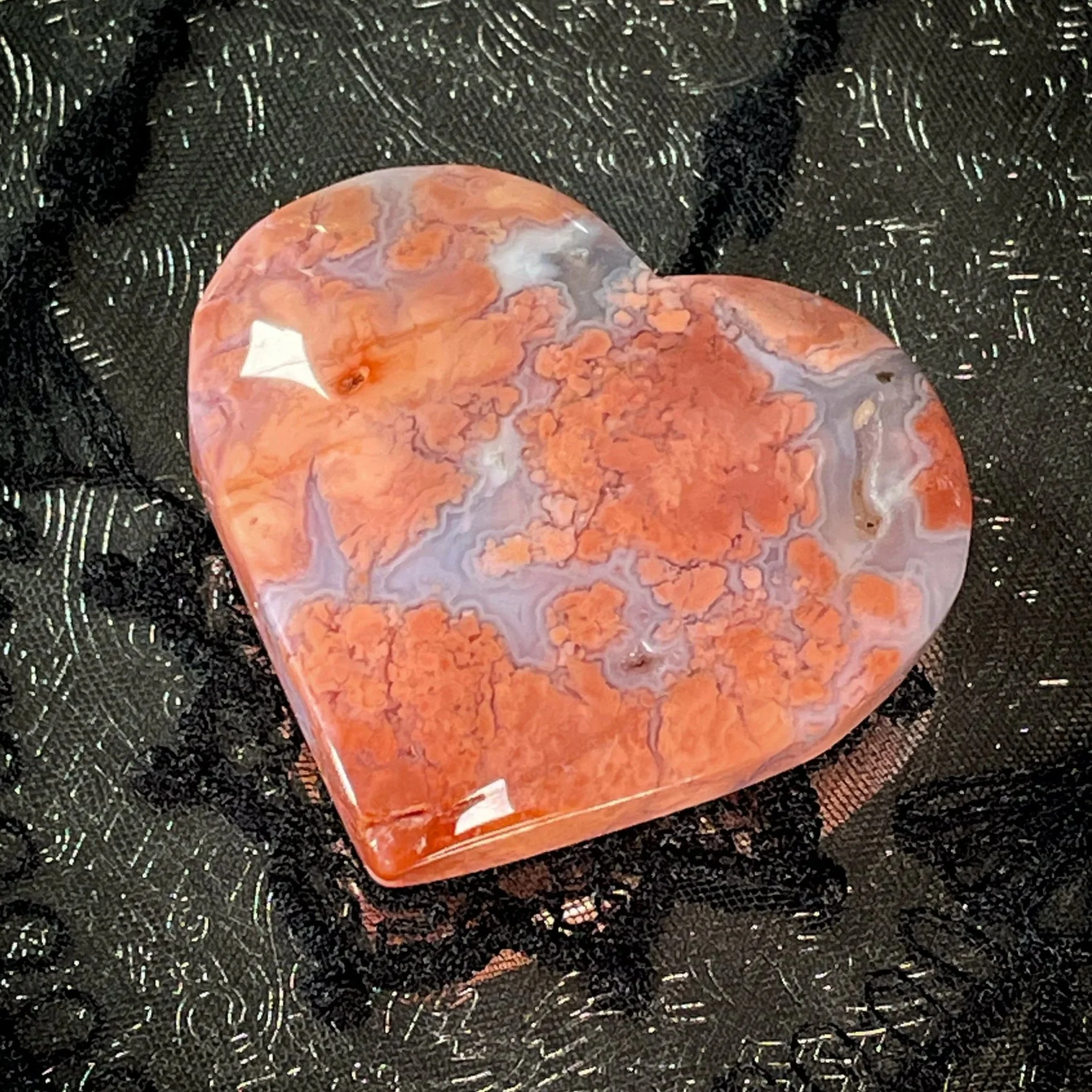 Pink Agate Heart – Stability, Comfort & Emotional Balance