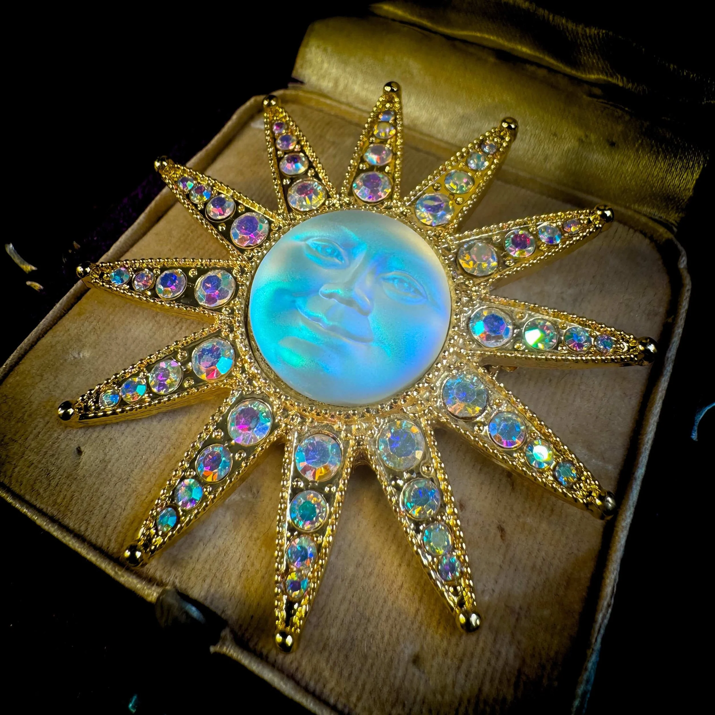 Sun Brooch 8.jpg