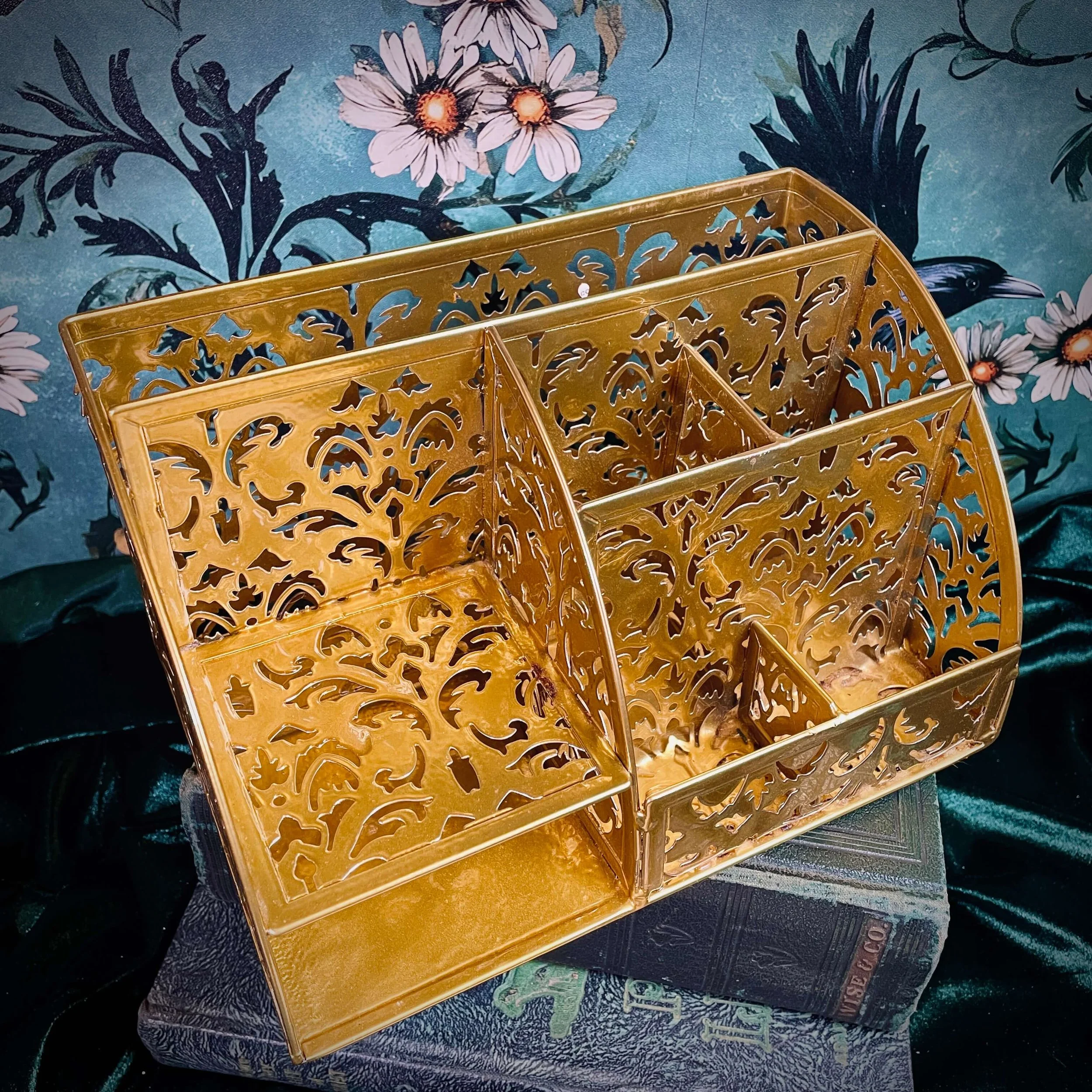 Gold Organizer 7.jpg