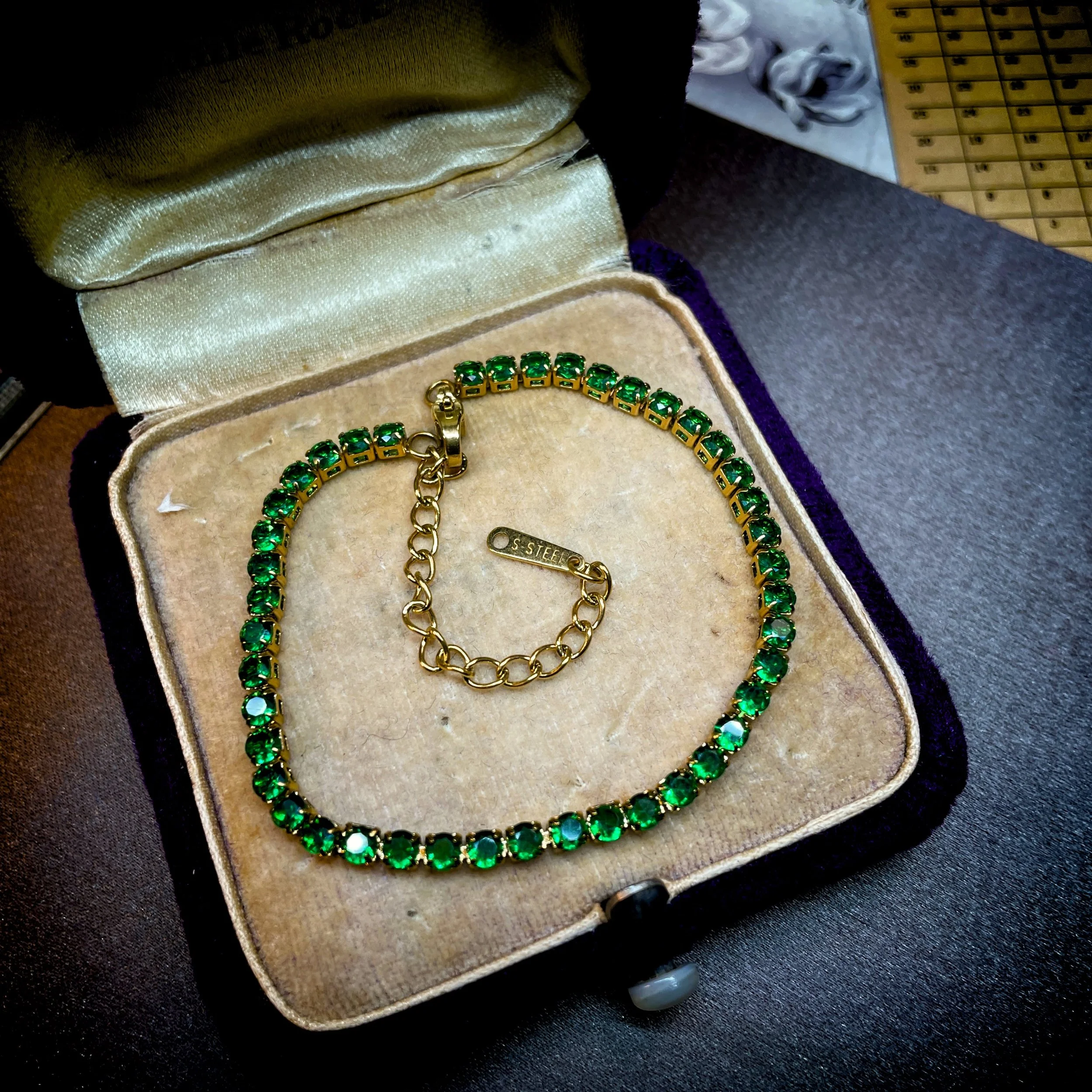 18k Gold Green Zirconia tennis bracelet 1.jpg
