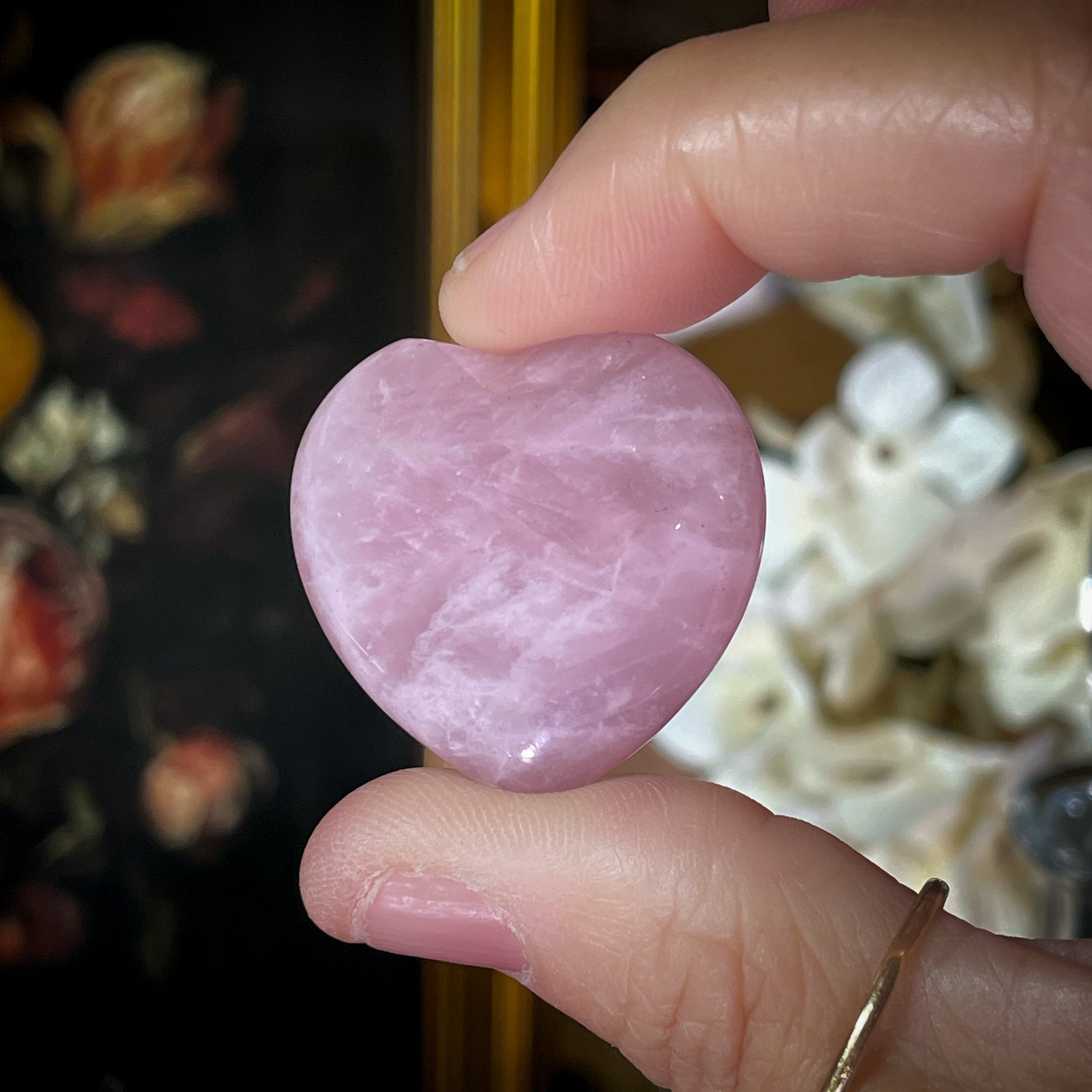 💗 Rose Quartz Heart – Love, Compassion & Emotional Renewal 🌸