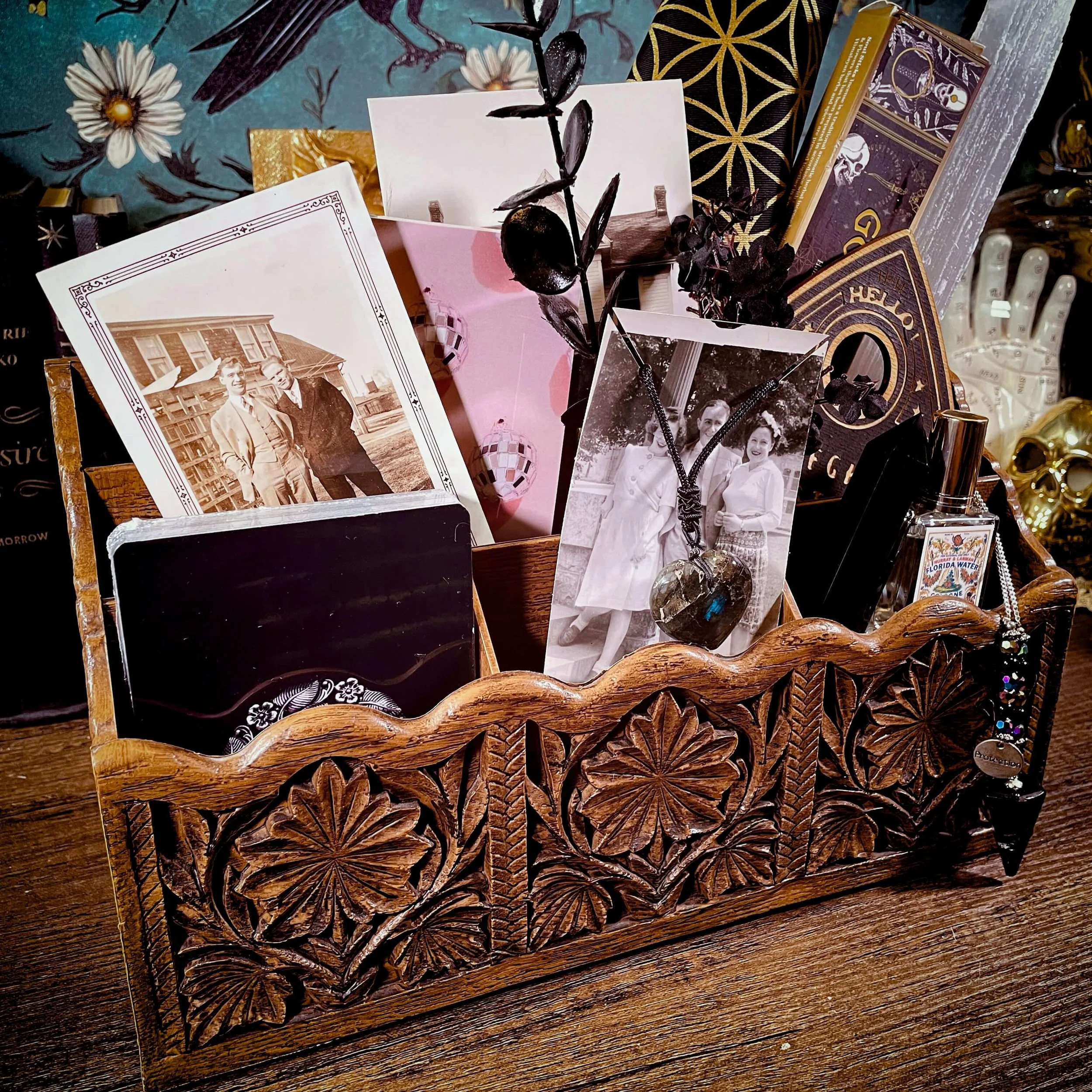 vintage-psychic-reading-setup 4.jpg