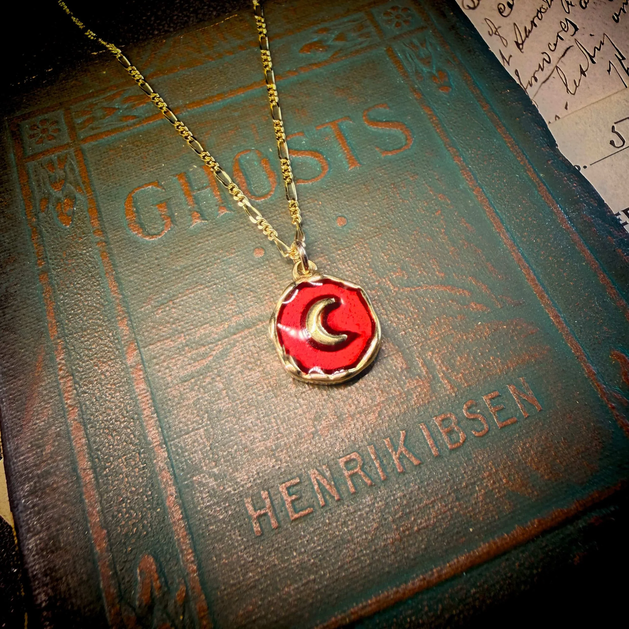 Red Crescent Moon Nacklace 7.jpg
