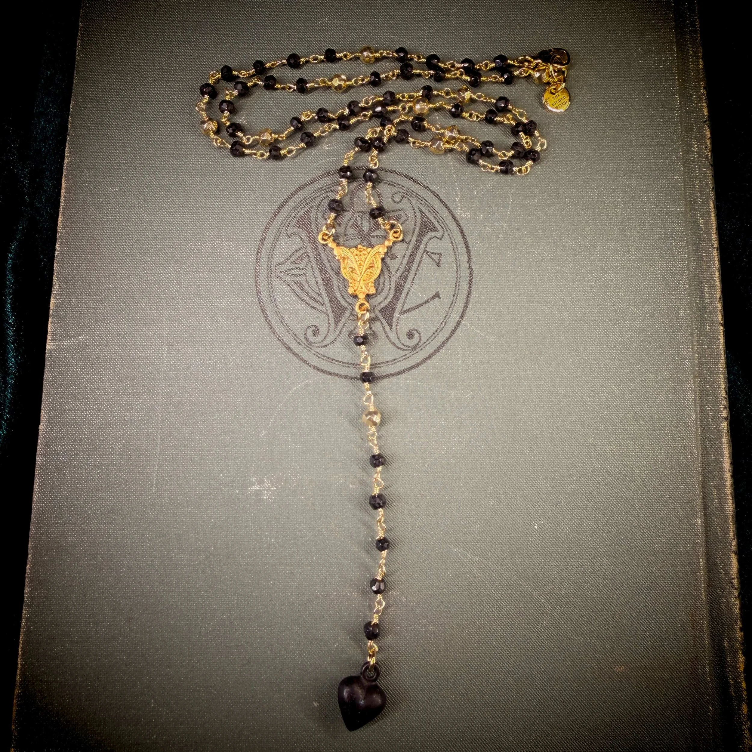 Black Spinel Lariat 5.jpg
