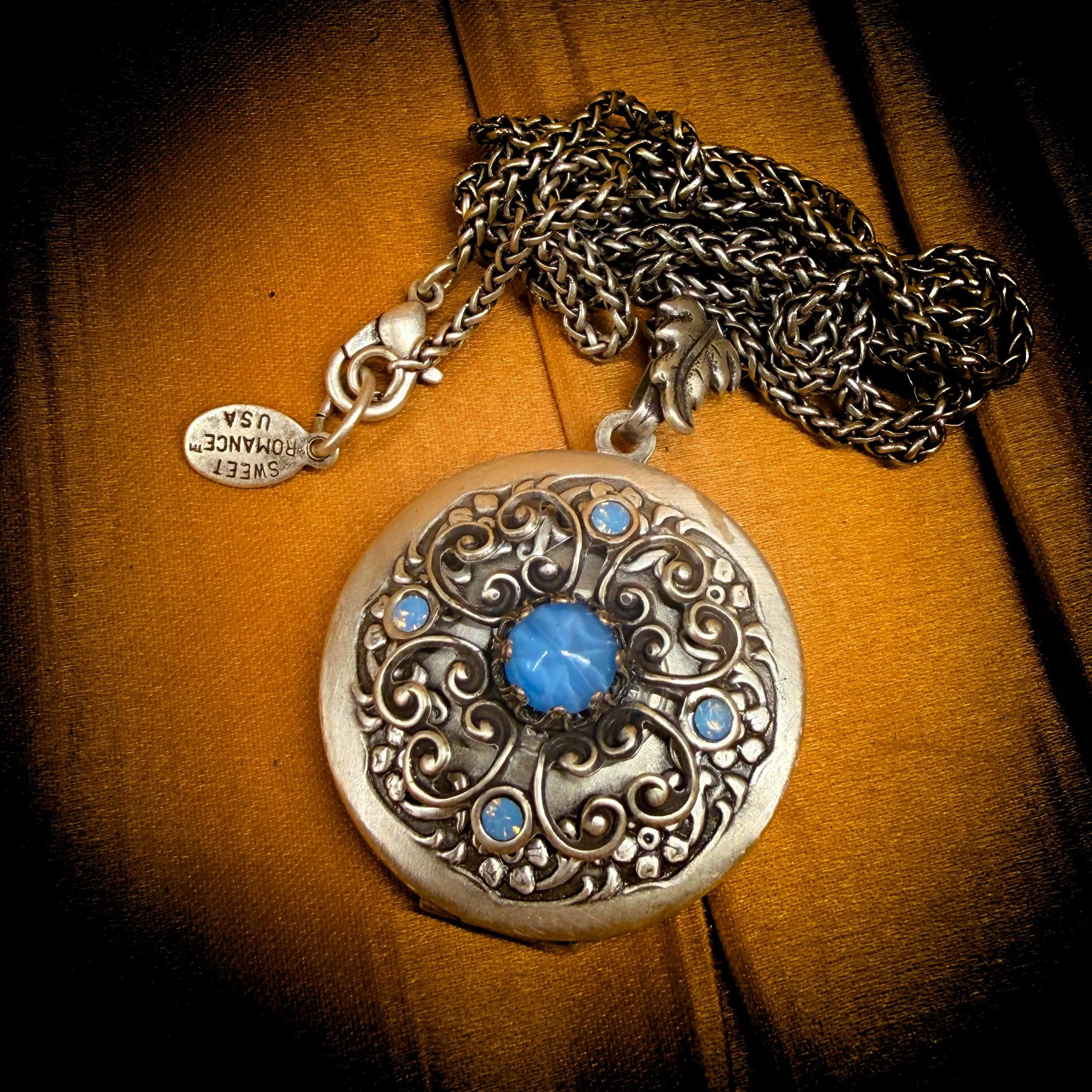 Star Sapphire Glass Locket for Wishes & Intuition 12.jpg