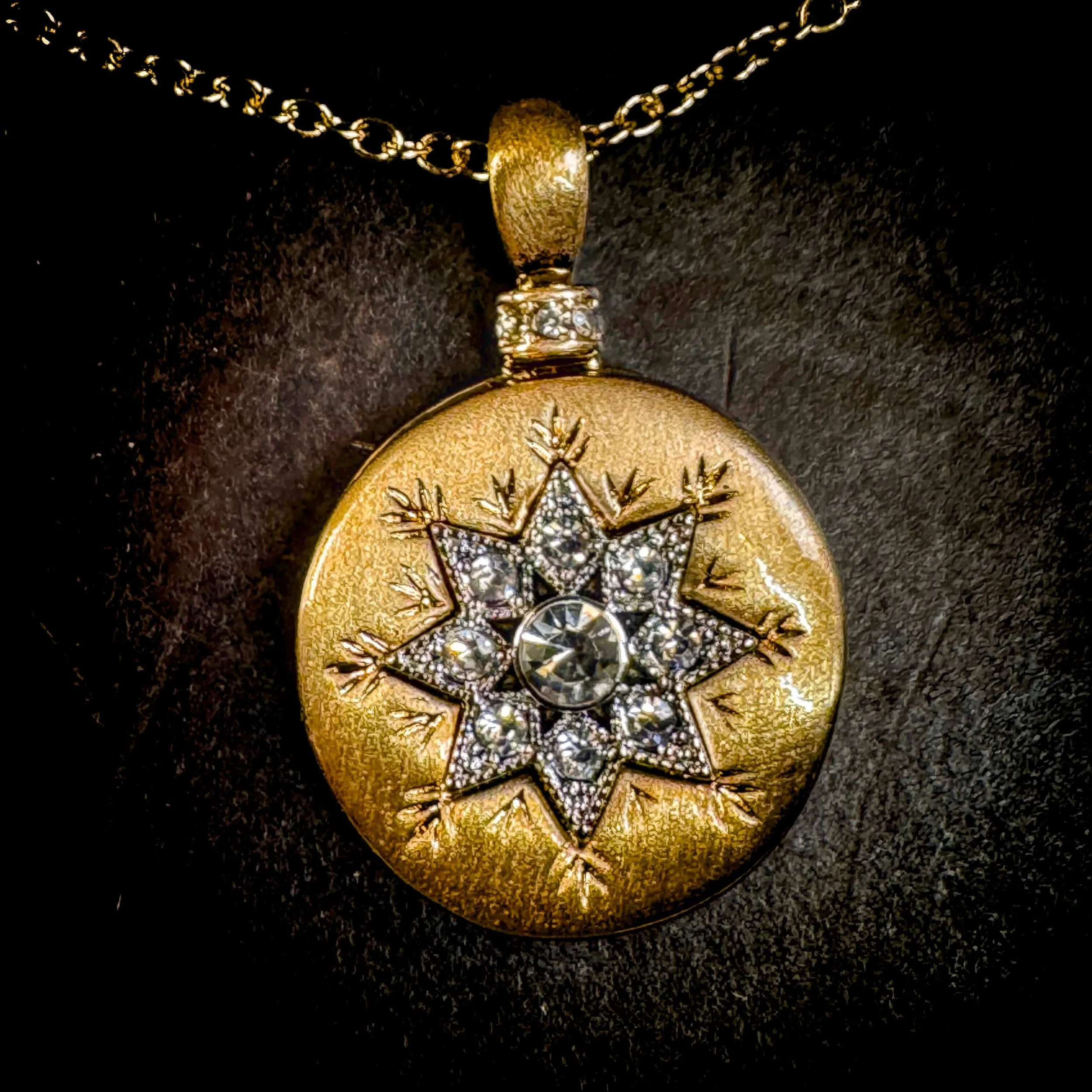 Star Snowflake Locket 7.jpg