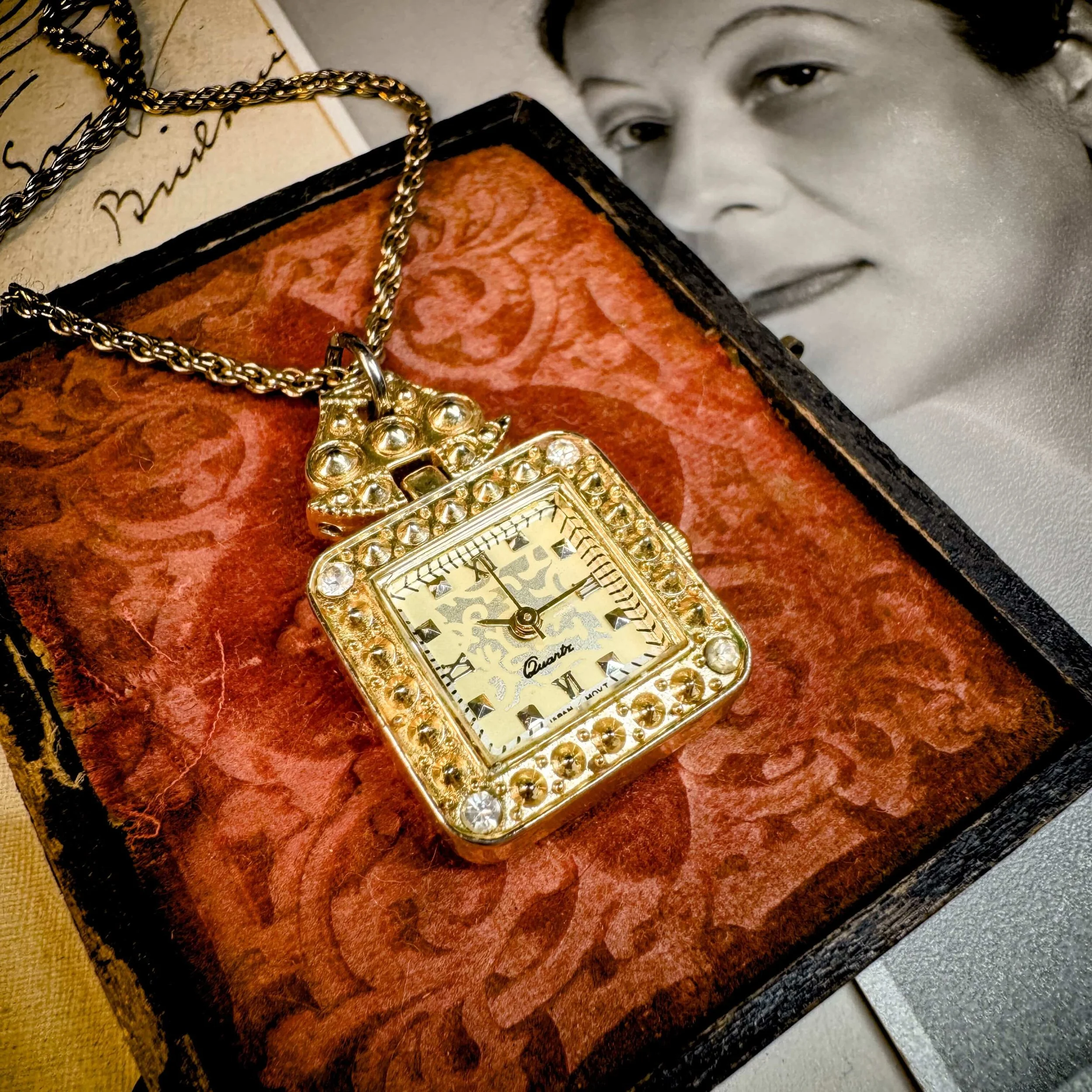 Watch Necklace Vint 1(1).jpg