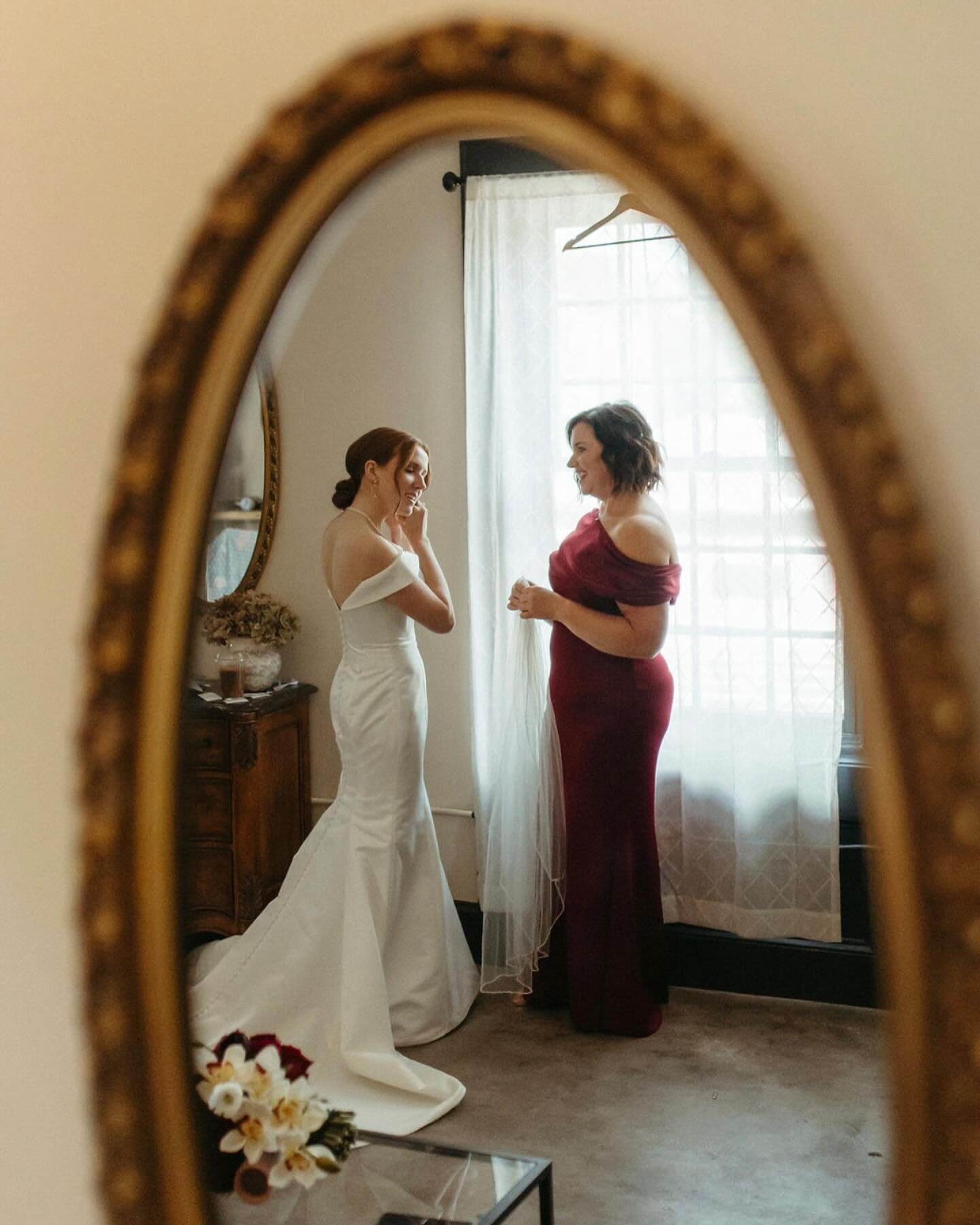 The sweetest moments are captured in our gorgeous bridal suite!