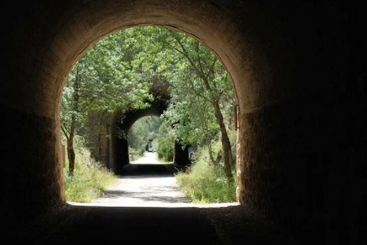 tuneles-via-verde-val-de-zafan.jpeg