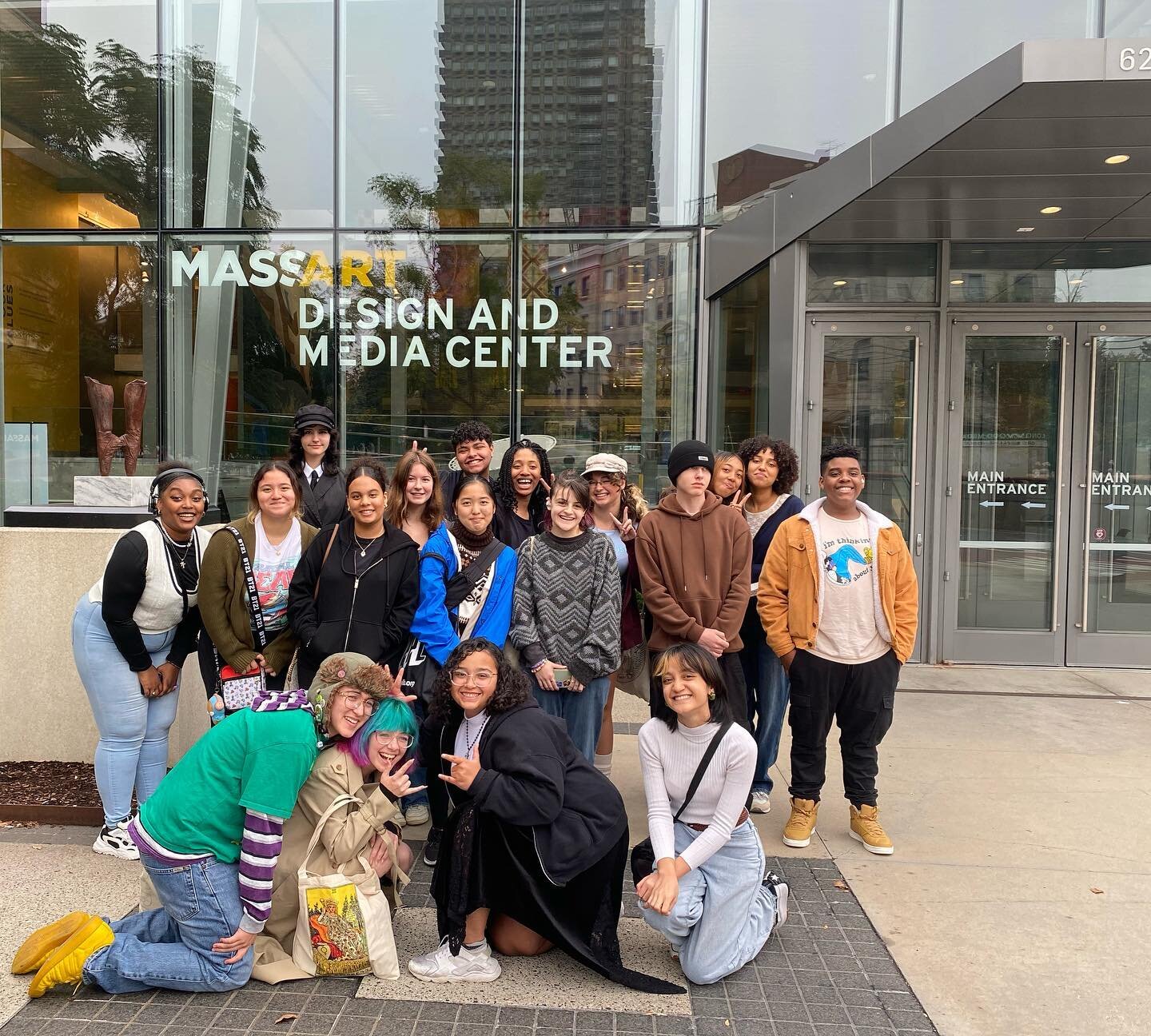Today a group POD seniors and juniors had a fun visit to MassArt in Boston! We toured many of the studios and got lunch in the cafeteria. It was a great way to kick off the academic year :) Thanks @massartboston for welcoming us and showing us around