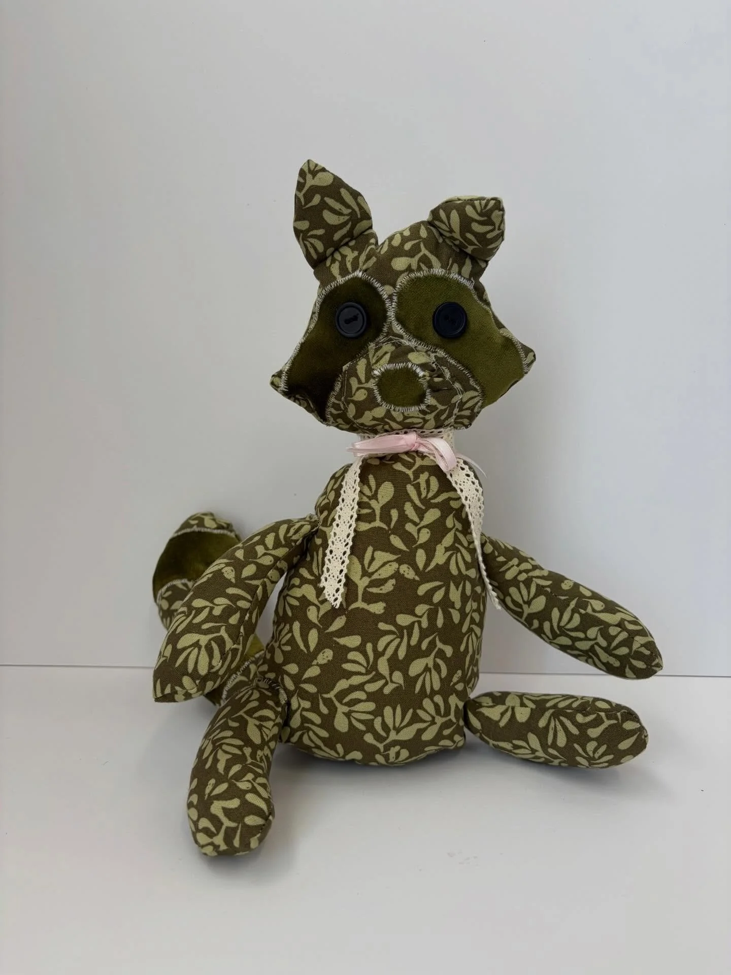 SEWING SPECTACULAR! 🪡🧵

We wrapped up our 3rd week of summer programming last week! &ldquo;Sewing Spectacular&rdquo; was a week long sewing workshop led and taught by Faculty Director, Dr. Courtnie Wolfgang! 

Teens got to create their own riverser