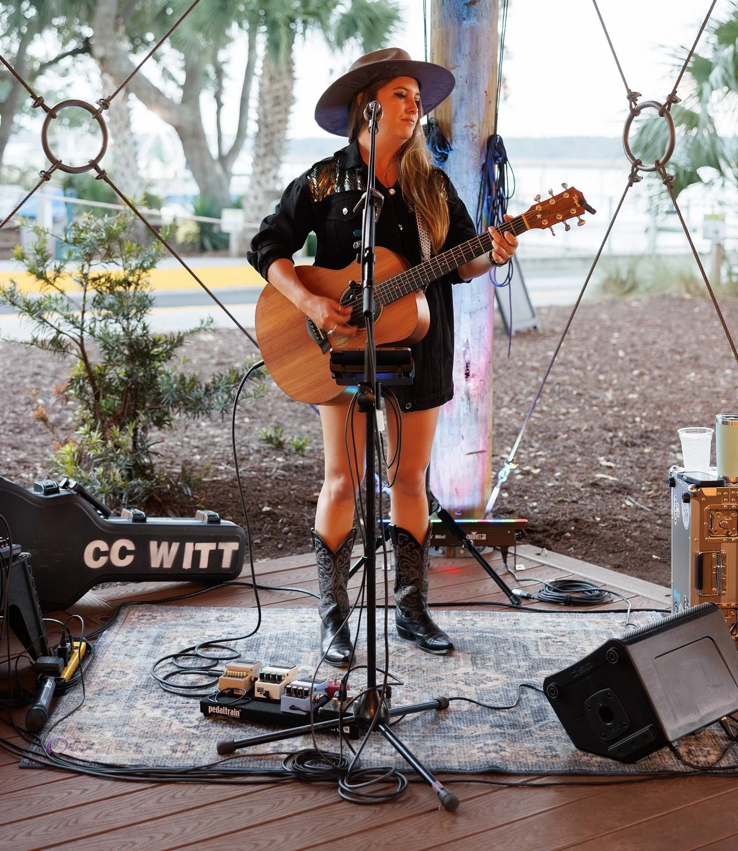 Pic from a private event with @wcr_lowcountry ⭐️✨🎶
Thanks for having me! @marisahhi