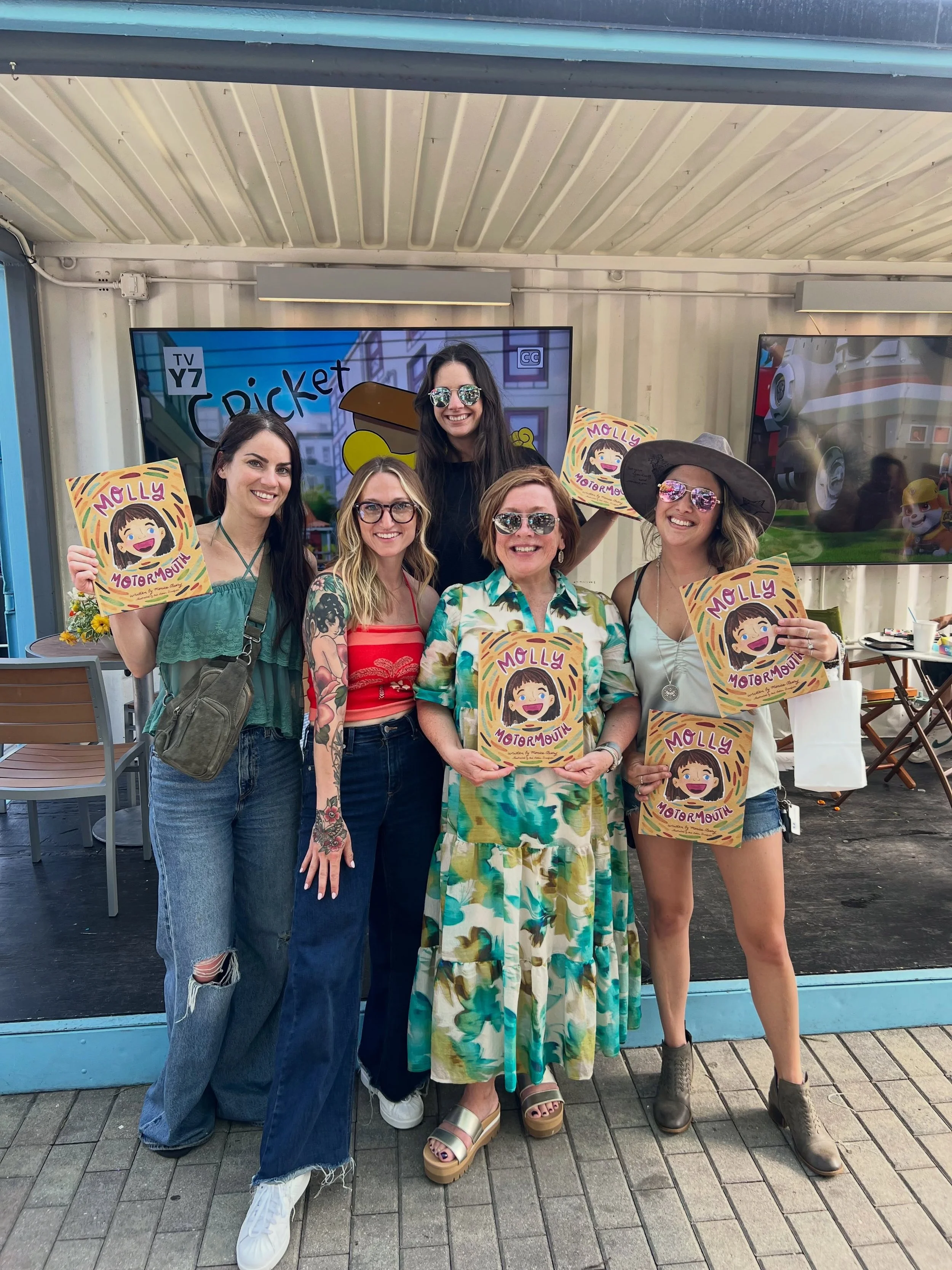 Life lately ☀️📕🎶🎸💐🥃🌭🥇🛹🚲 
Celebrating @booksby.monicacleary book release #mollymotormouth 
Being the ONLY ones tailgating the @ellalangleymusic concert @enmarketarena 😱
Time with family and old friends 
Beach walks, hangs and skateboarding 

