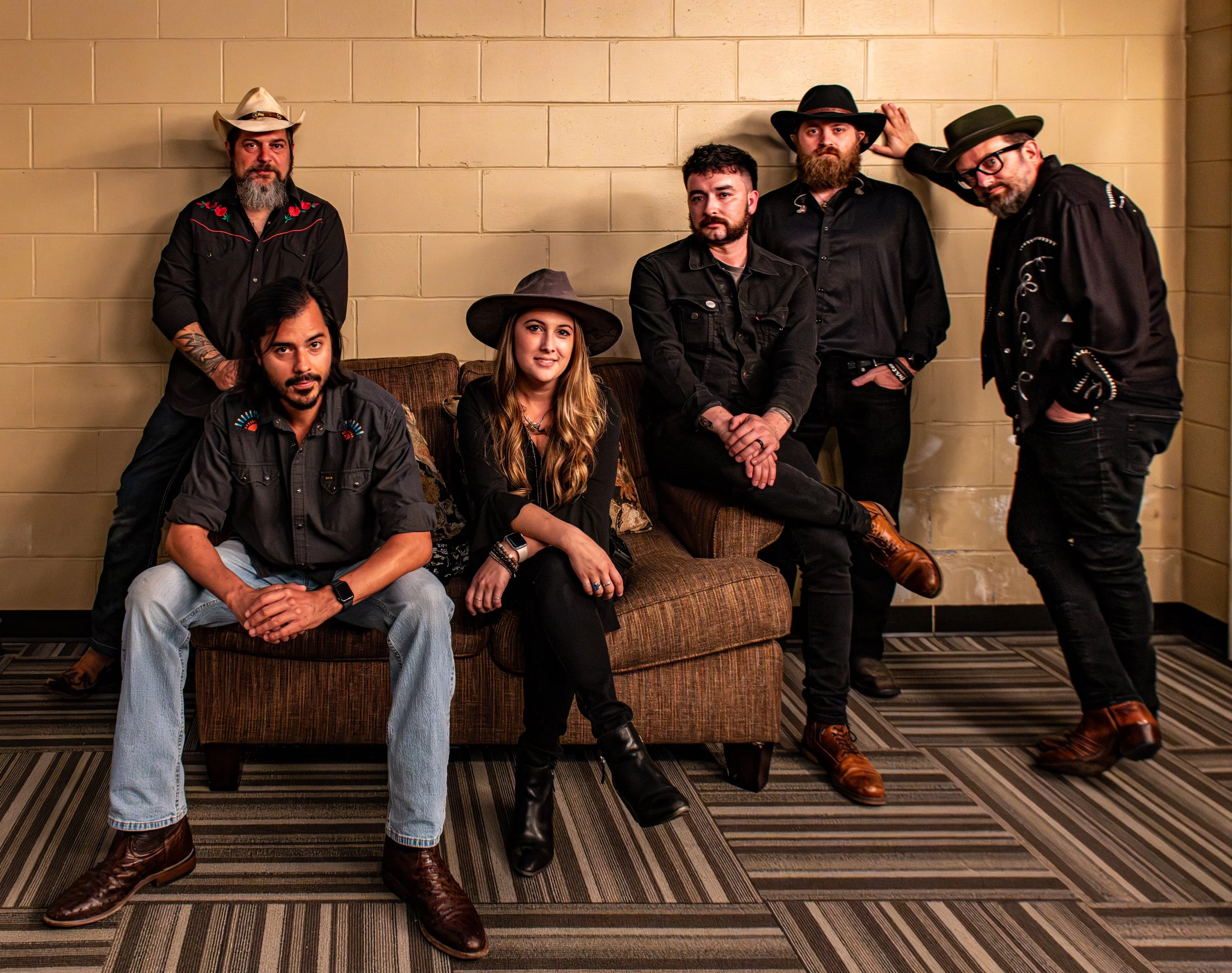 female led country band lyn avenue