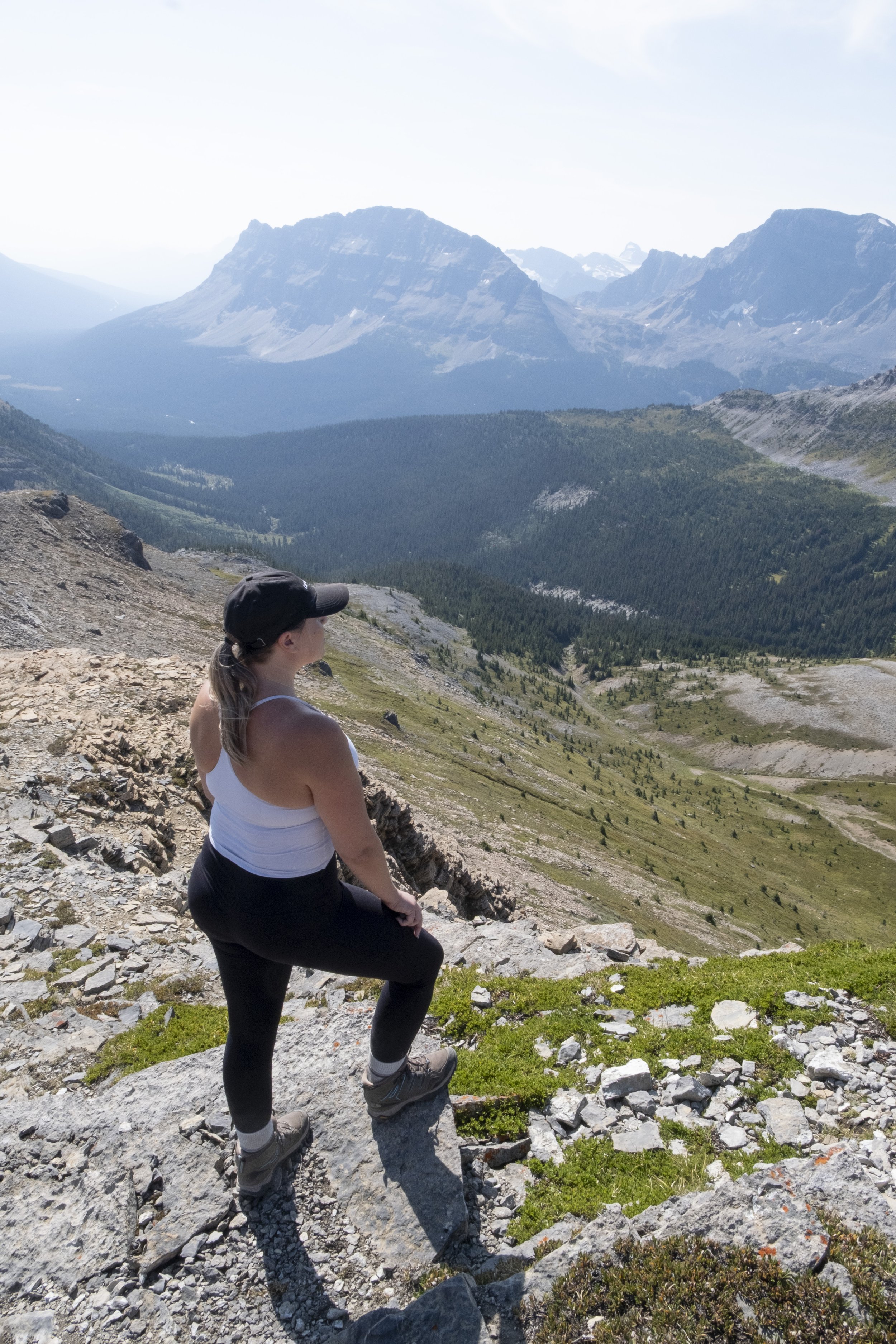 Hiking smiles-17.jpg