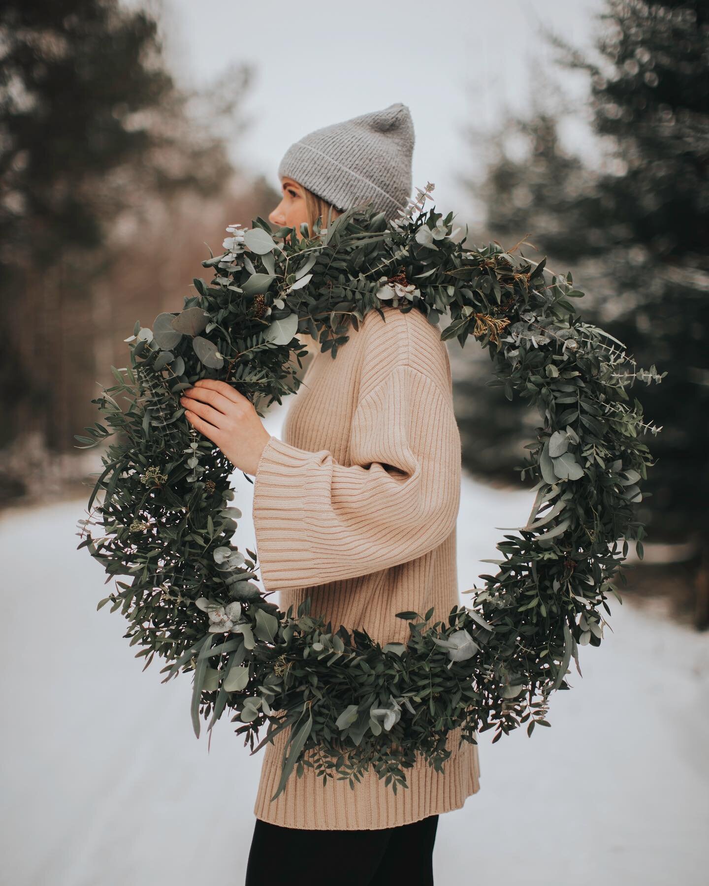 PRESENTKORT 🎁

Ni vet v&auml;l att ni kan k&ouml;pa presentkort fr&aring;n mig? Ge bort en fotografering! 🎄

〰️ Familj
〰️ Gravid
〰️ Parfoto

Presentkortet g&auml;ller hela 2023.
Ni v&auml;ljer beloppet. Sedan dras det av priset.
Presentkortet skick