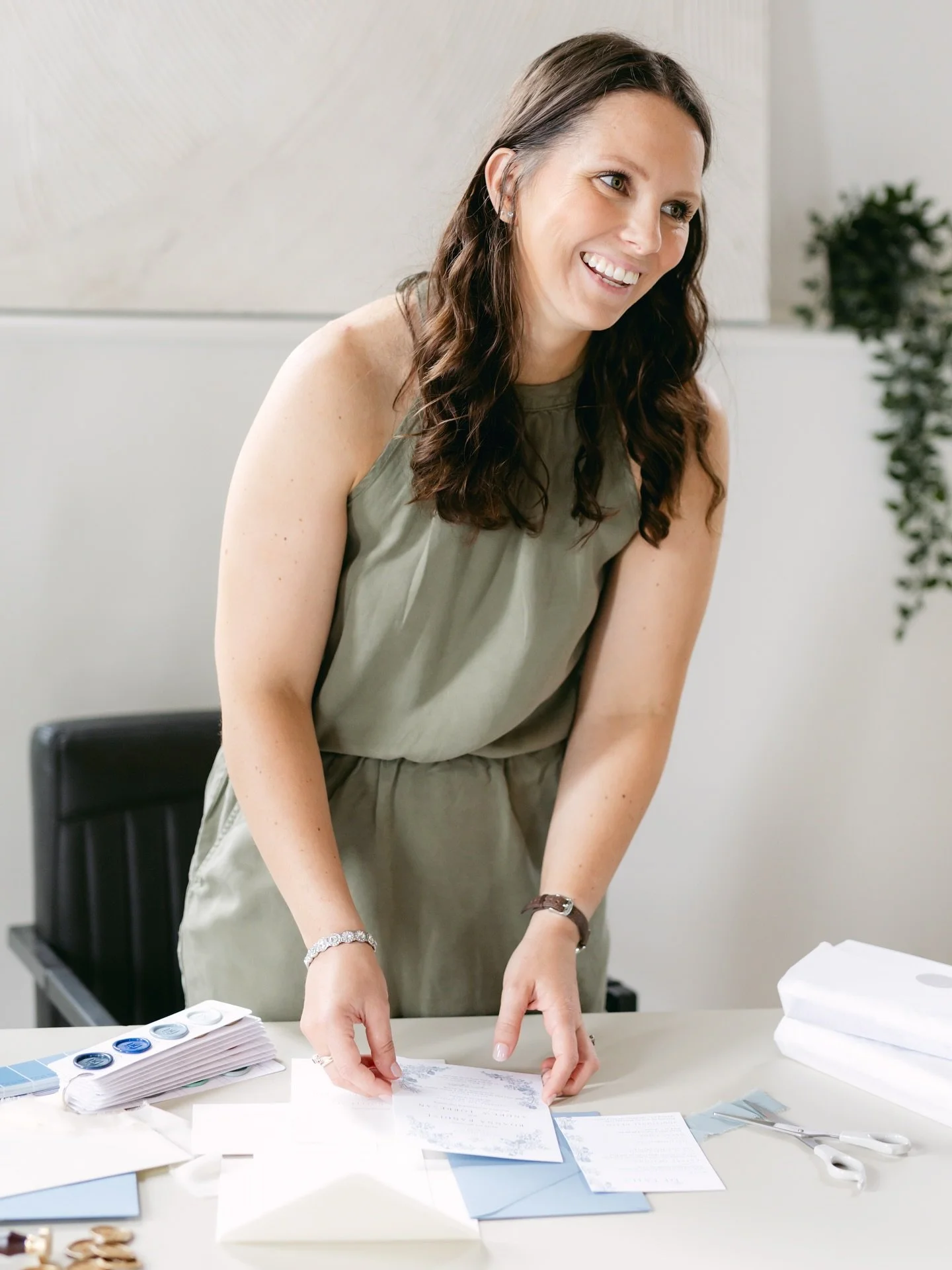 You&rsquo;re not a cookie-cutter bride - don&rsquo;t let your invitations be!

I&rsquo;m here to help you tick off your to-do list by creating custom designed invitations that will welcome your guests to the setting of your special day. From elegant 