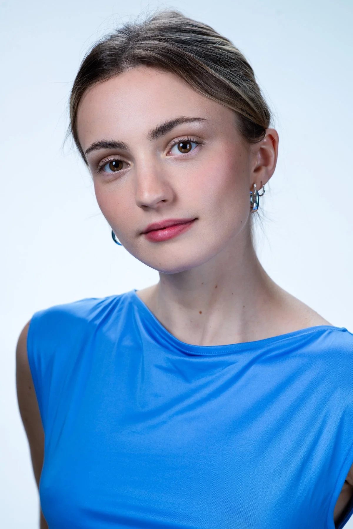 Commercial actor headshot Toronto — approachable look by Matthew Bennett Photography