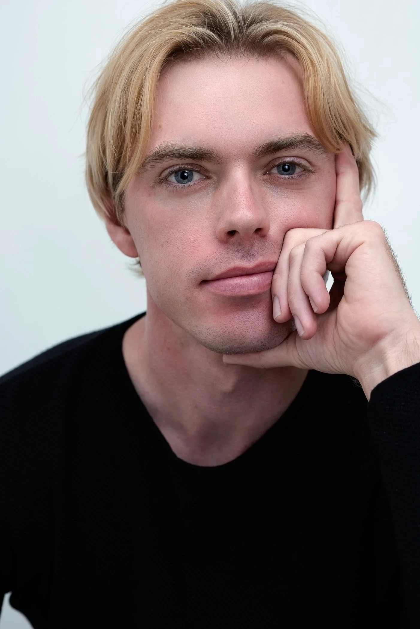 Headshot-of-Toronto-Actor-Chris-Oakes-Portrait-Photographer-Matthew-Bennett-Photography-Toronto-Canada