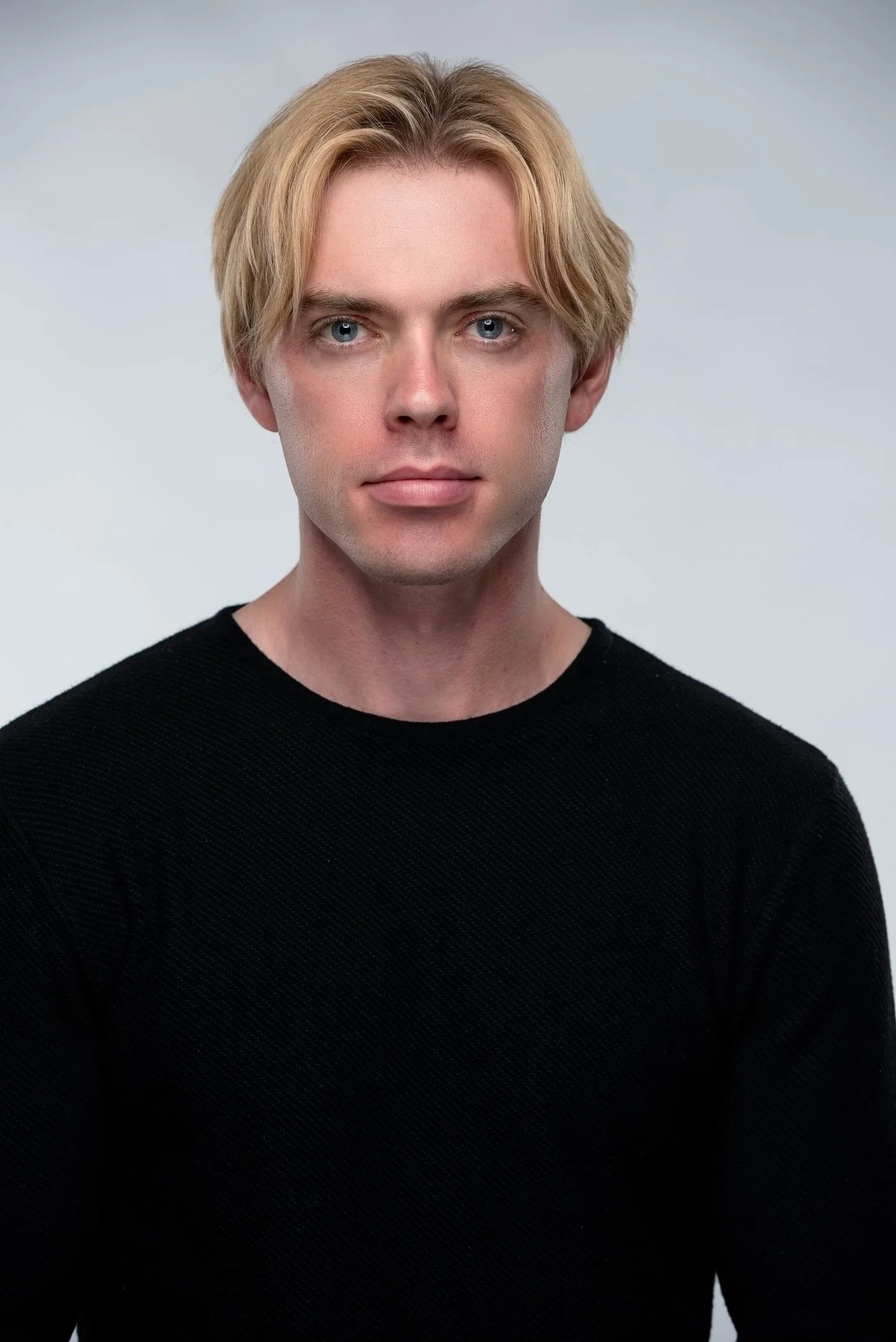 Professional actor headshot Toronto for TV and film submissions, Portraits.To at 366 Adelaide St. East