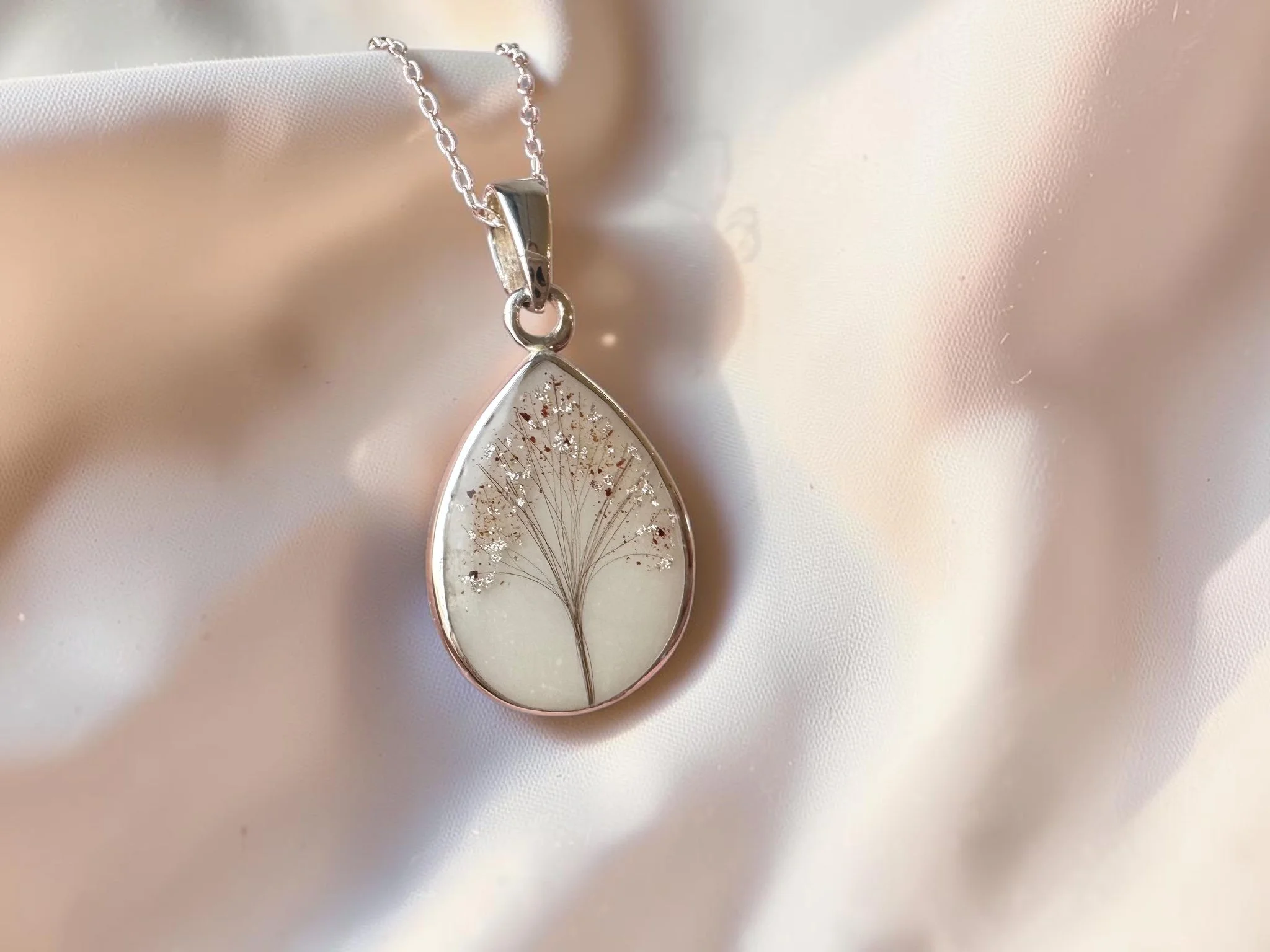 breastmilknecklaceolivialaurajewellery