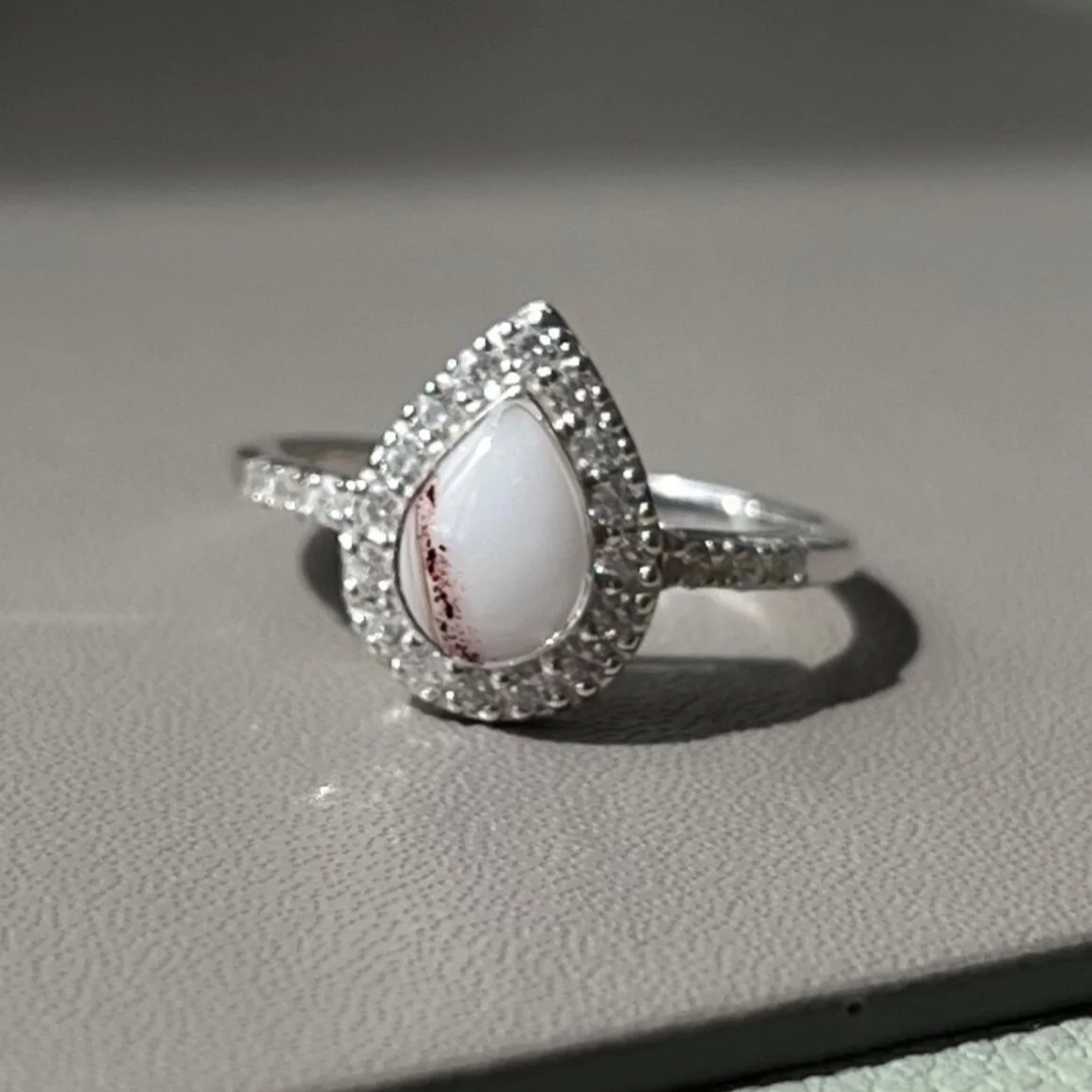 E1D167CD-0063-4BEF-B0F1-5DFC91059753