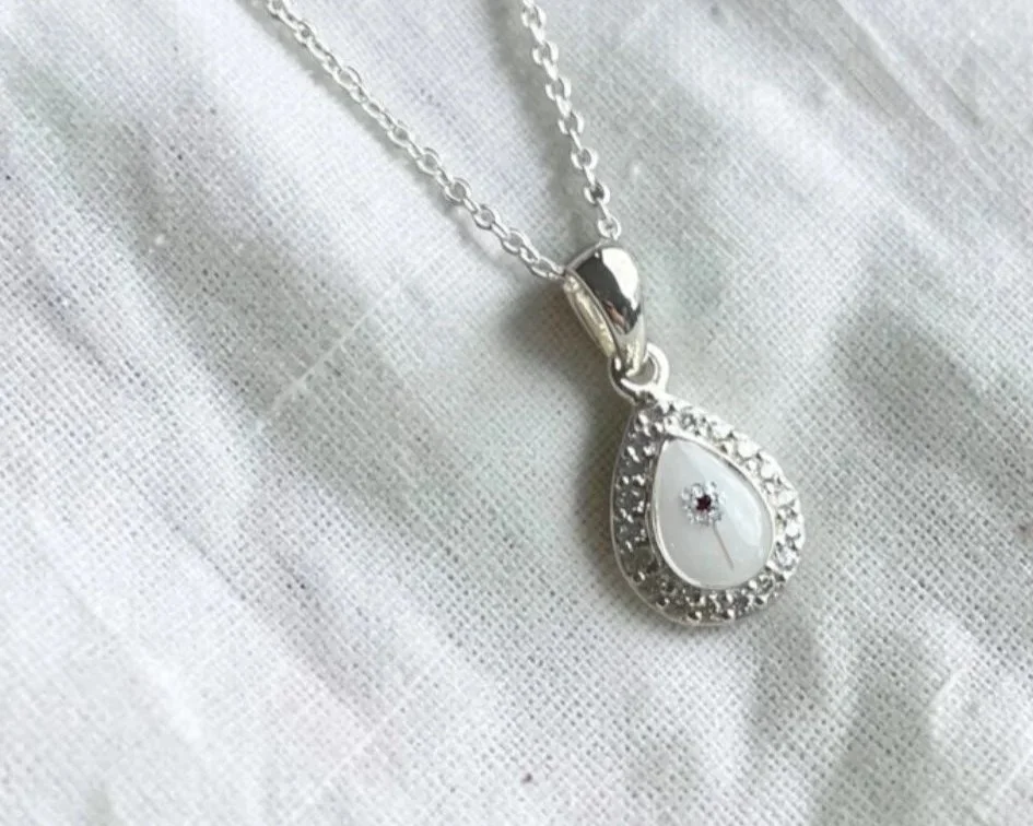 breastmilknecklaceolivialaurajewellery