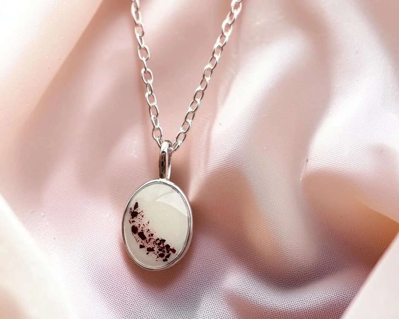 breastmilknecklaceolivialaurajewellery