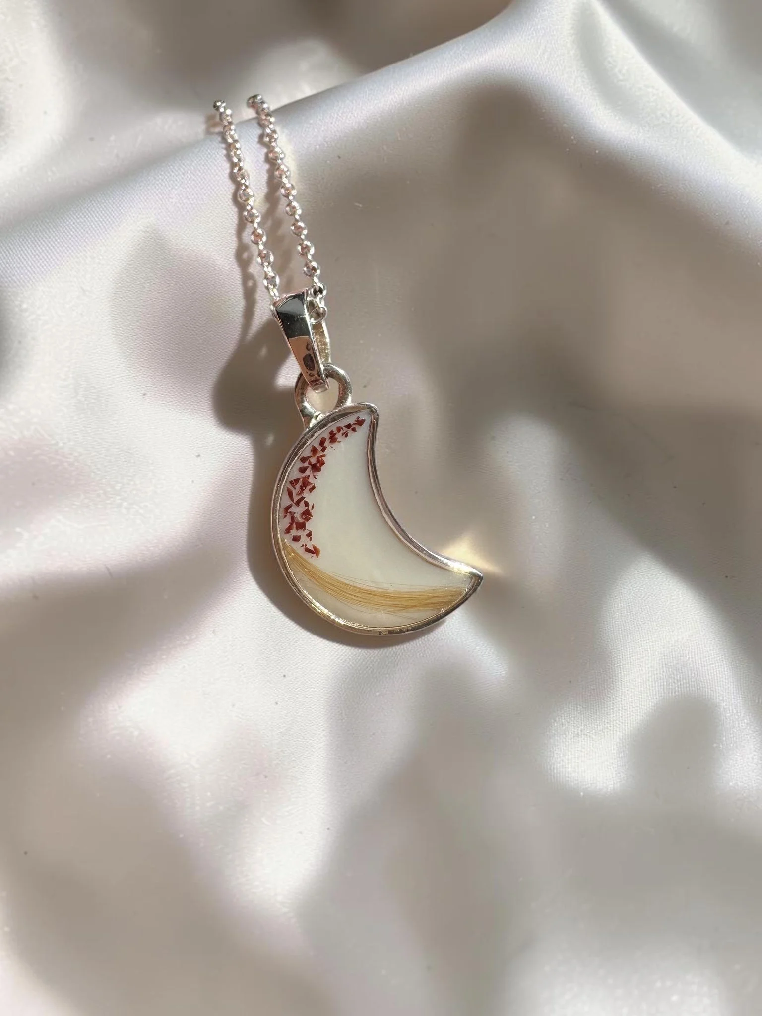 breastmilknecklaceolivialaurajewellery