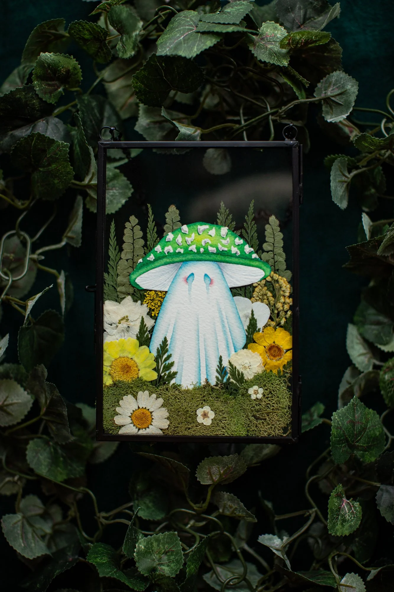 Niagra - Large Garden Ghost