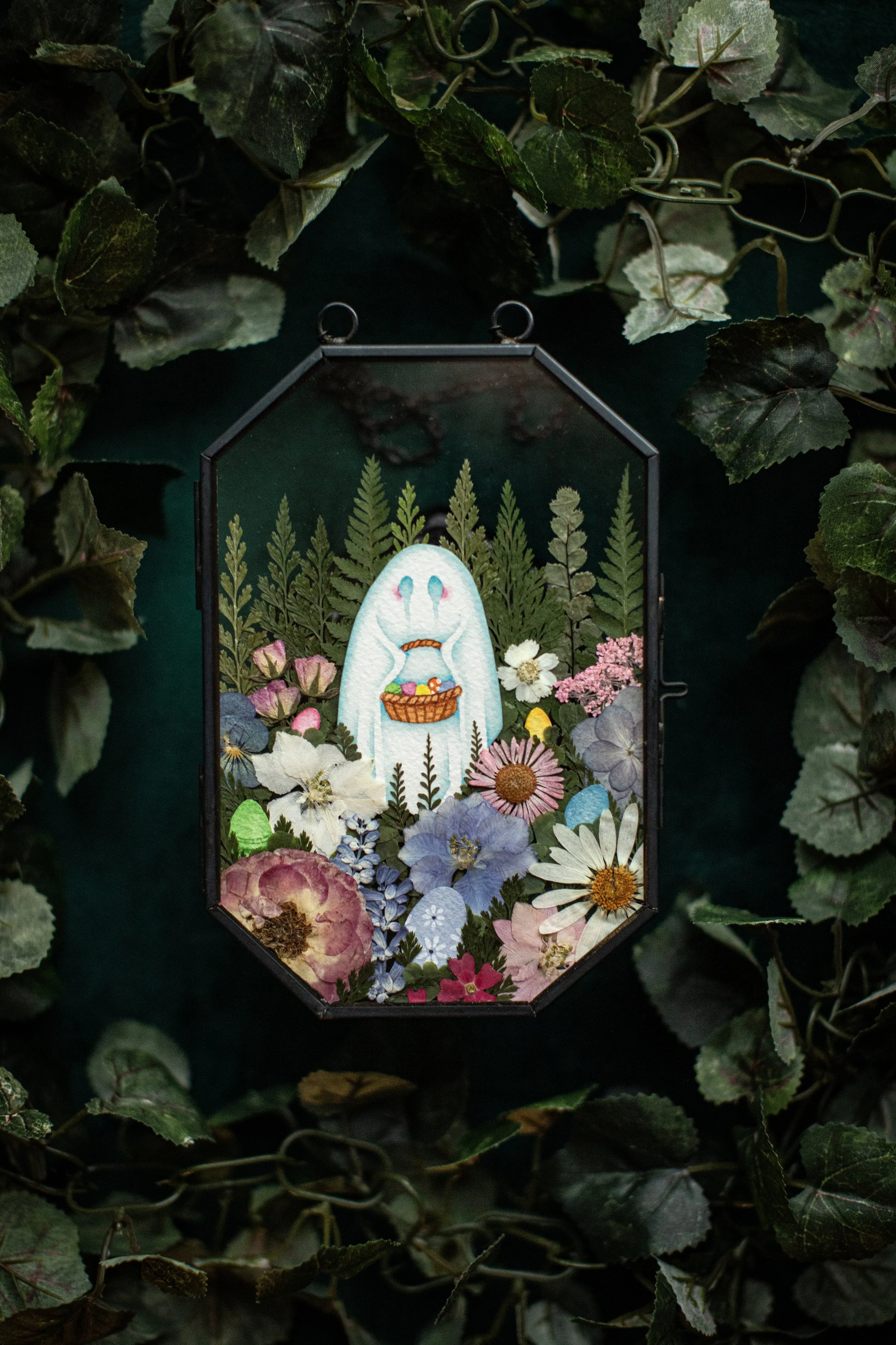 Genestra - Large Garden Ghost