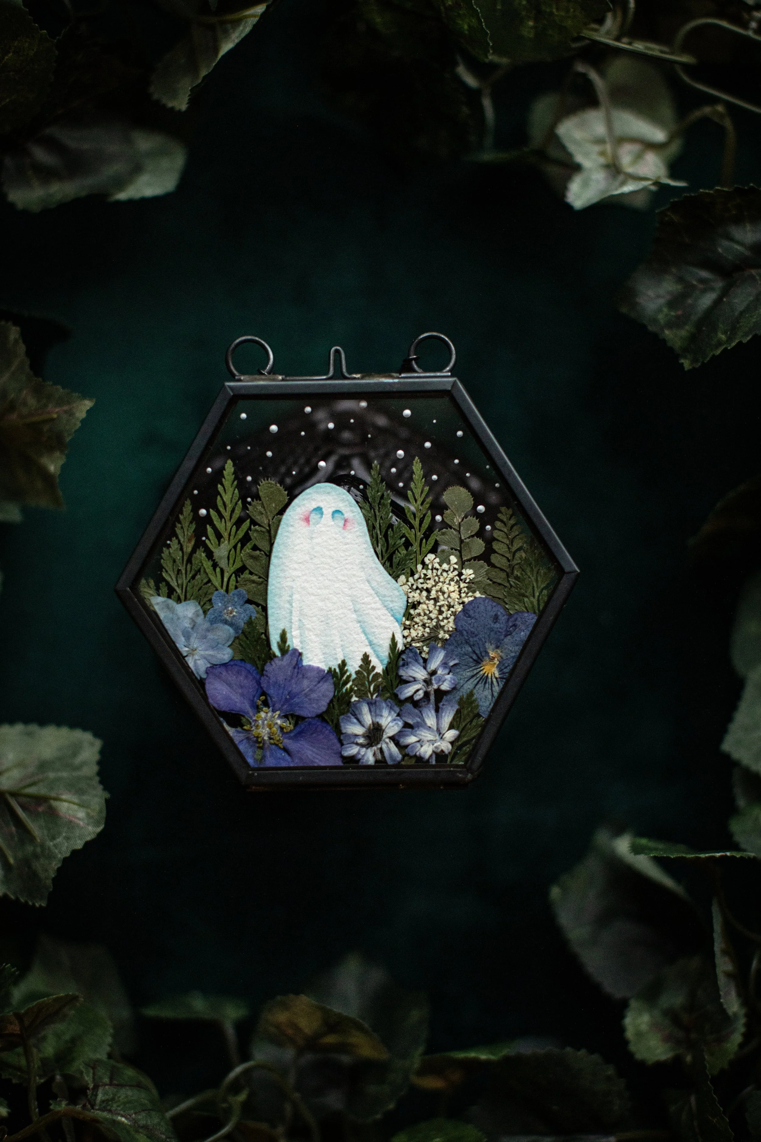 Persica - Medium Garden Ghost