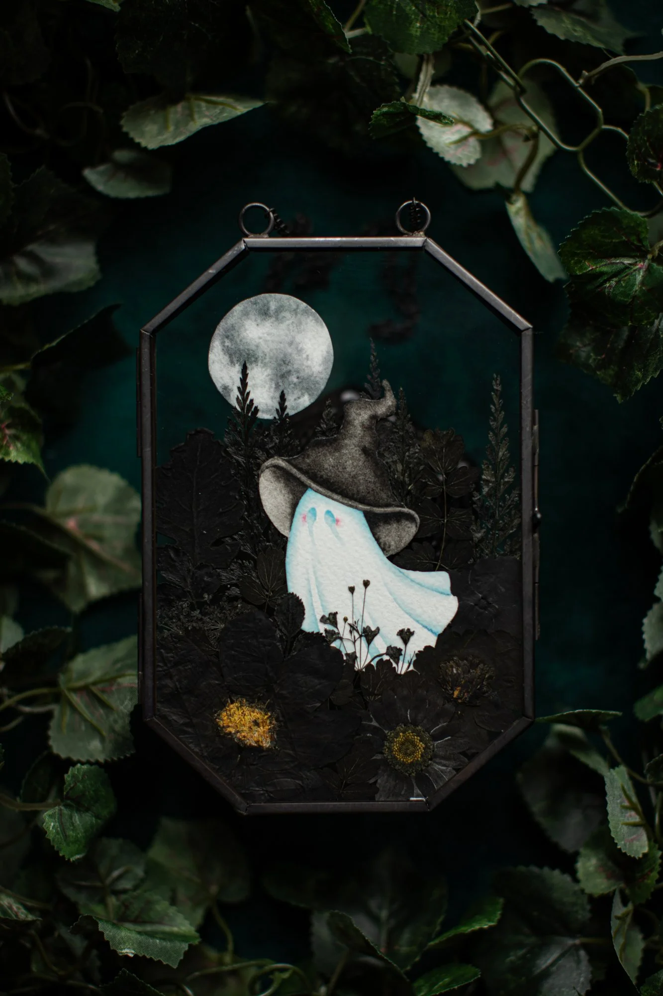 Darkling - Large Garden Ghost