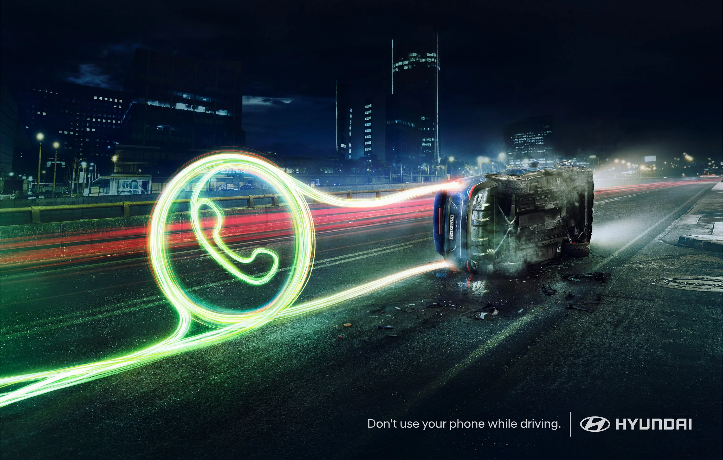 Hyundai_light_painting_Whatsapp Ingles.jpg