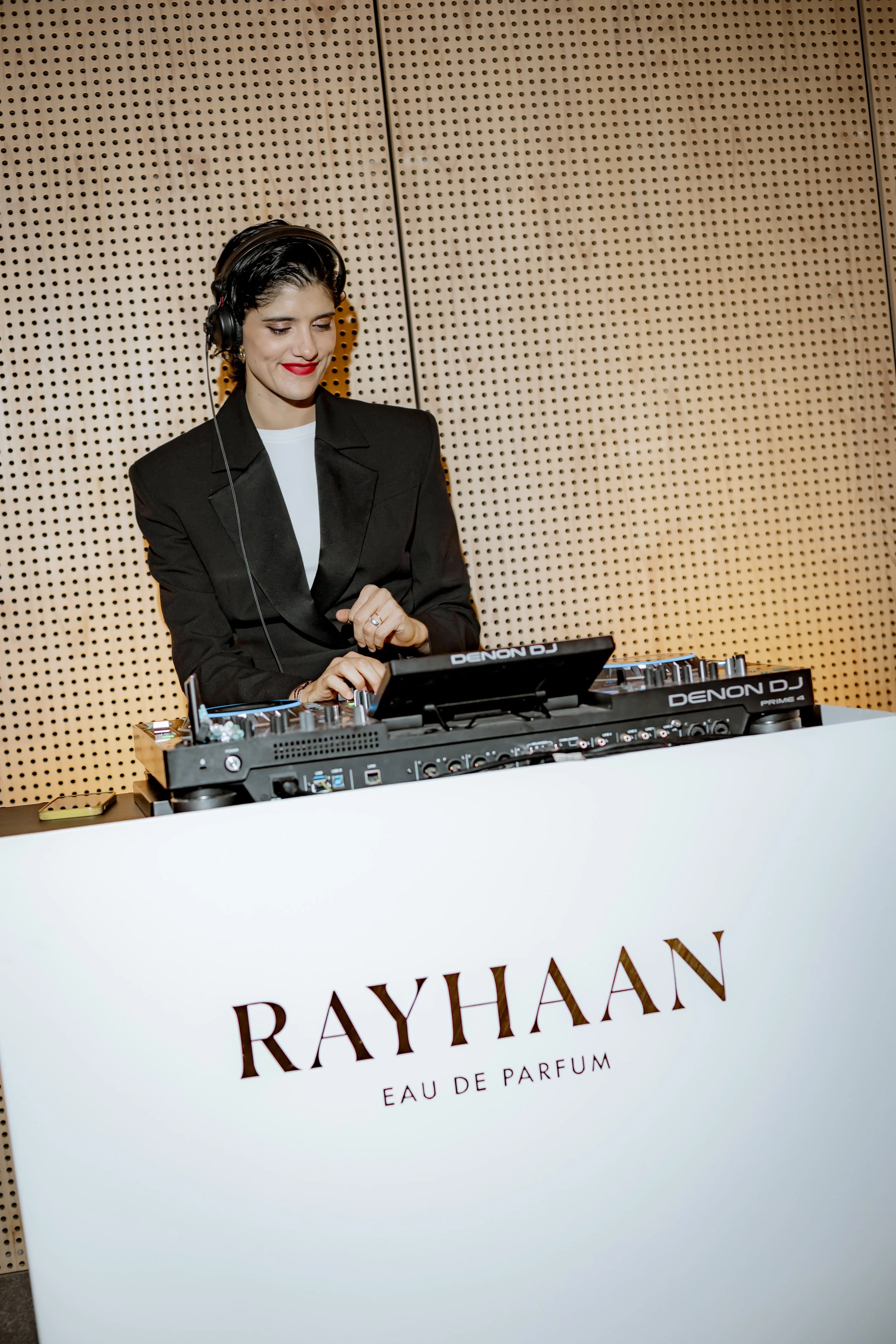 Lanzamiento Rayhaan Chile x Elite Perfumes