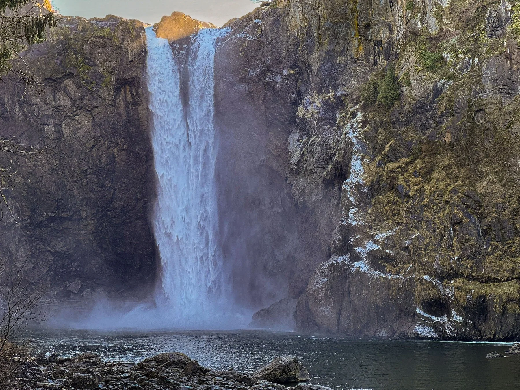 Snoqualmie Fall by Tony Lam