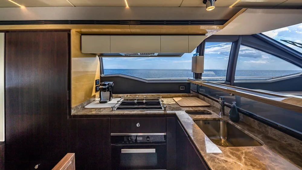 66 Azimut Daddys Lady