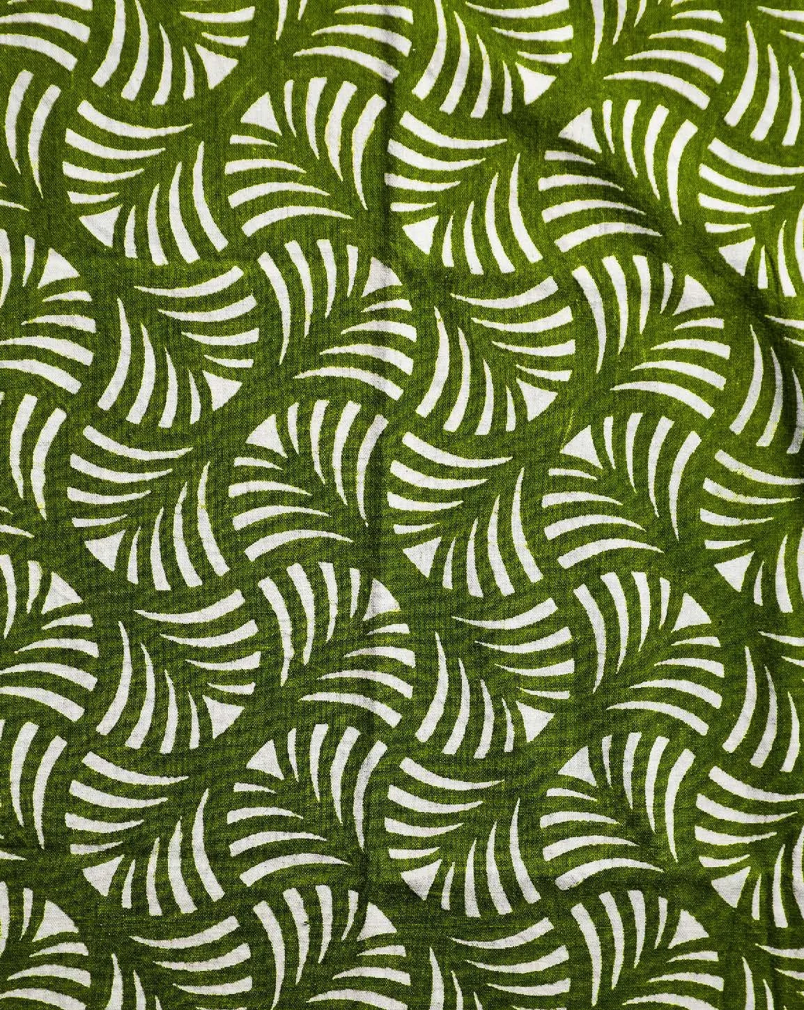 6_MIRL - Wallpaper Patterns_Page_1_Image_0001.jpg