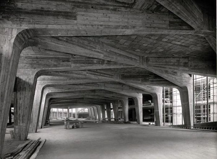 gio_ponti_e_pirelli_000-e1558349755390.jpg