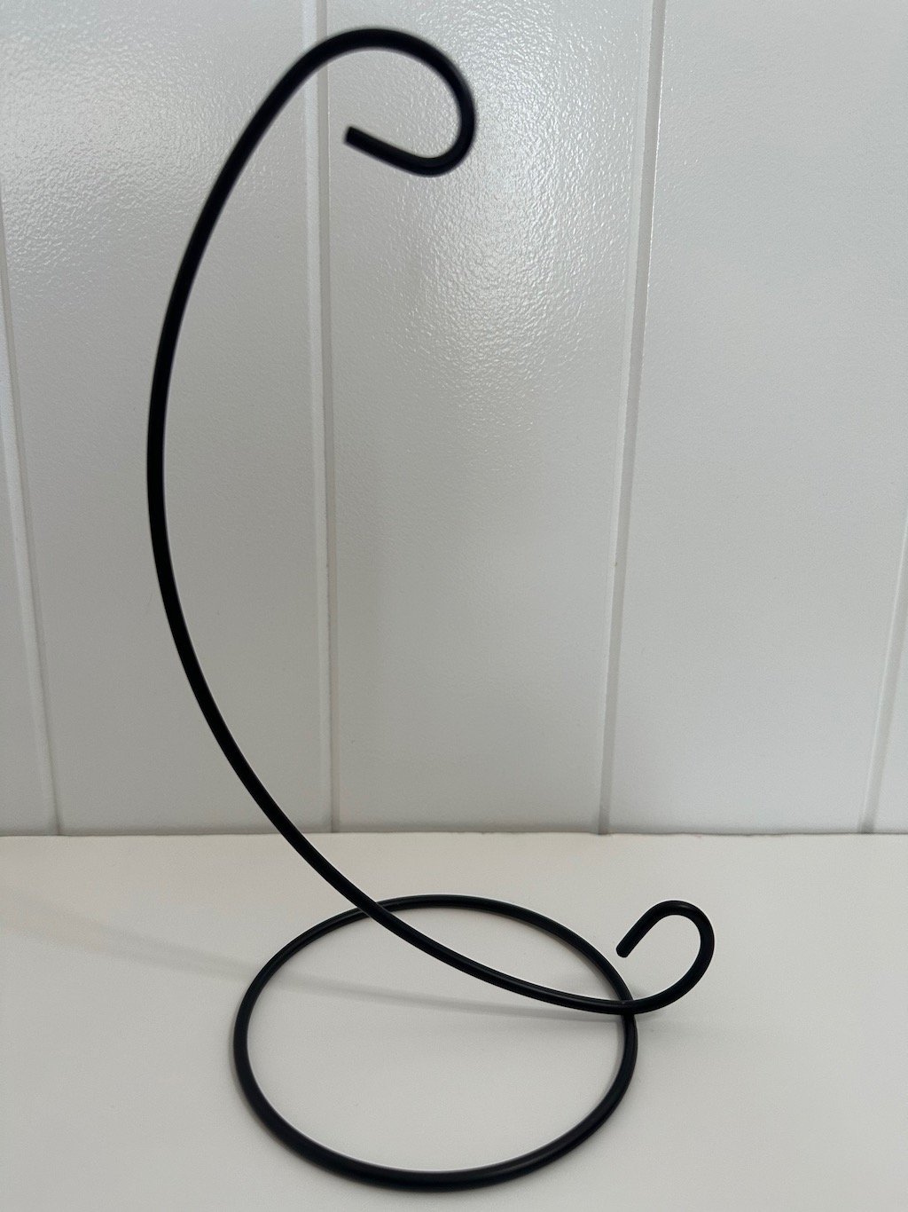 metal-hanging-display-stand.jpeg