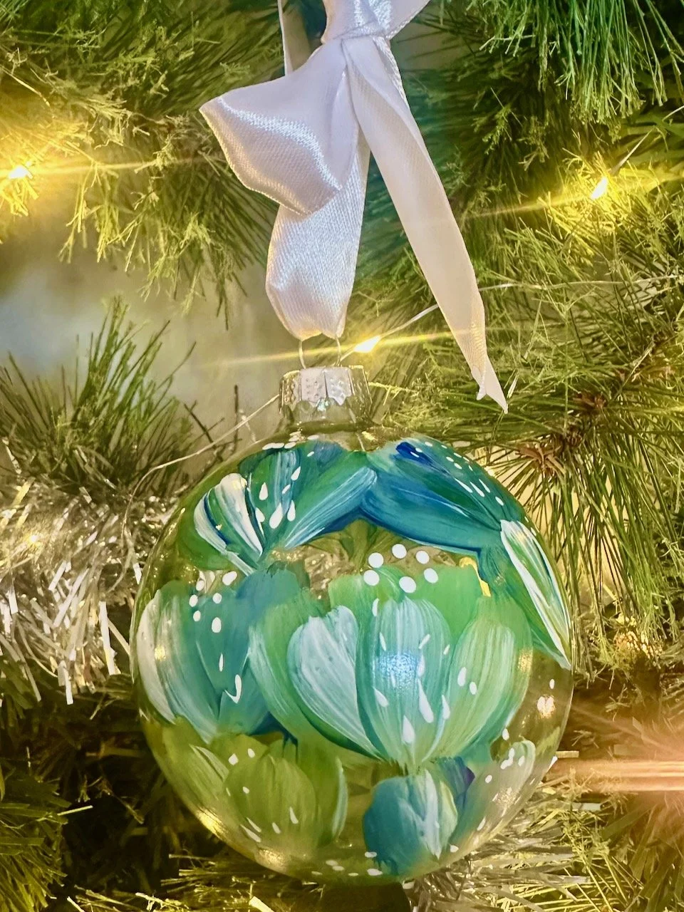 glass-bauble-hand-painted8.jpeg